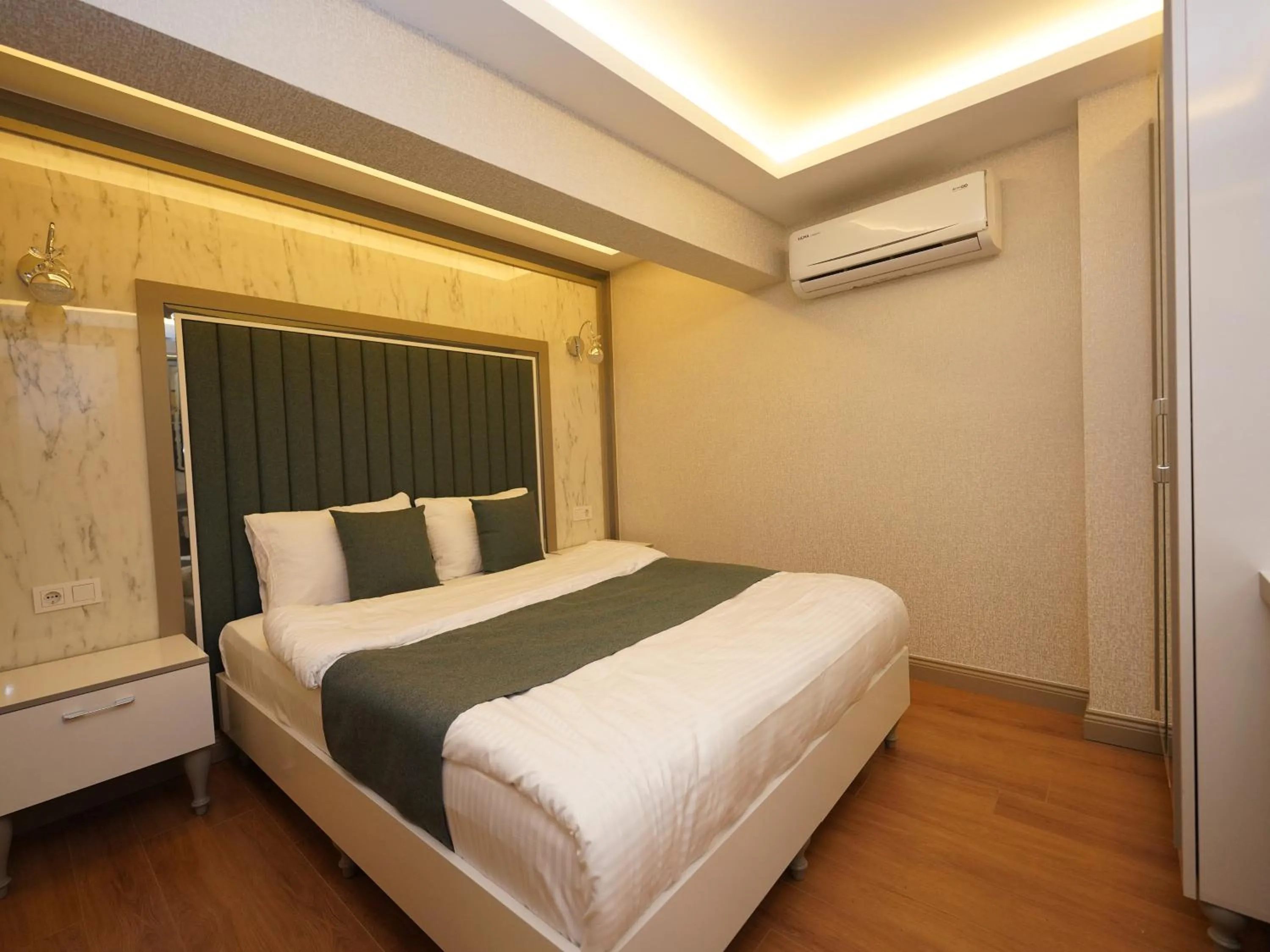 Bed in gazelle suites