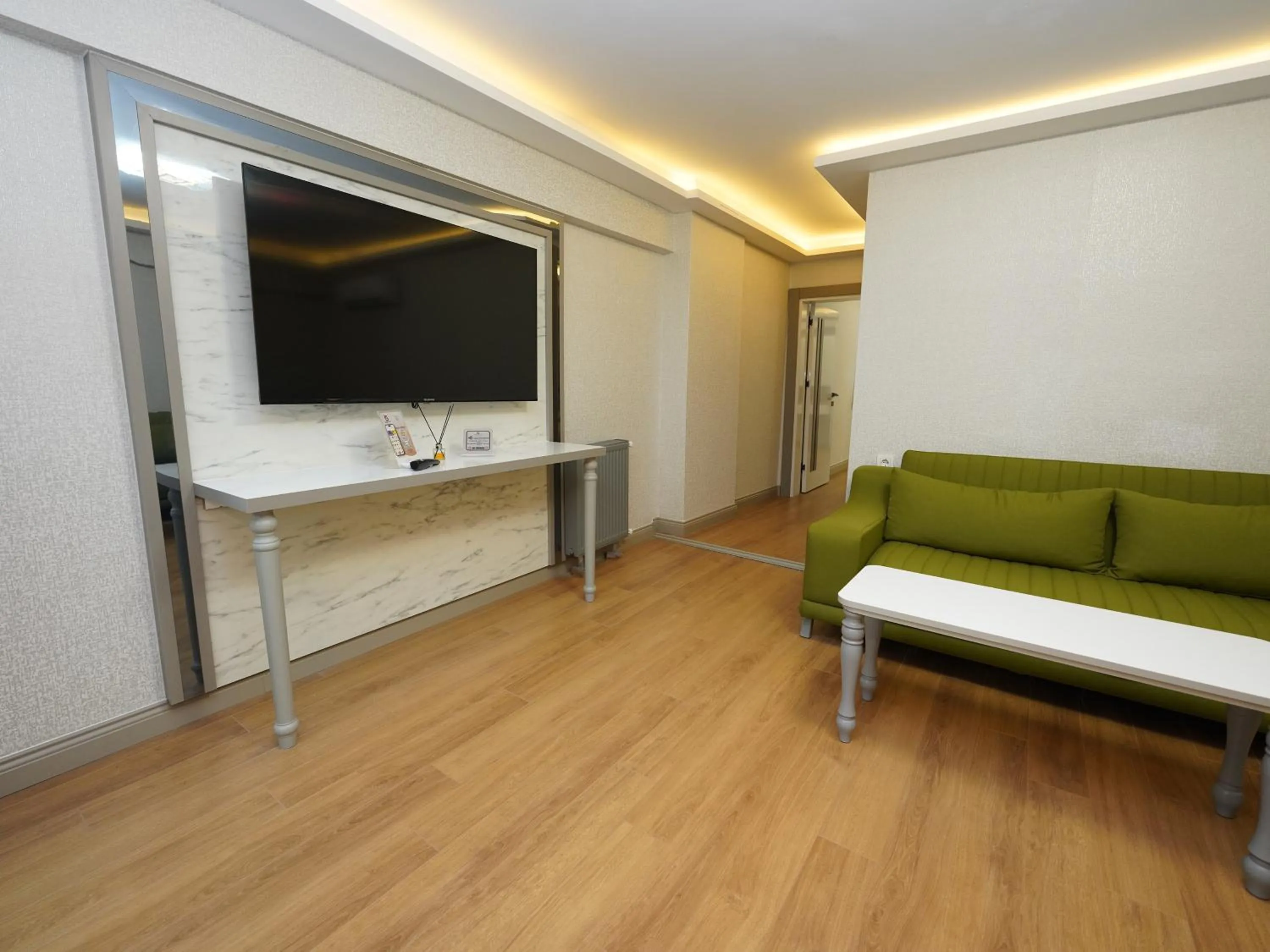 TV and multimedia in gazelle suites