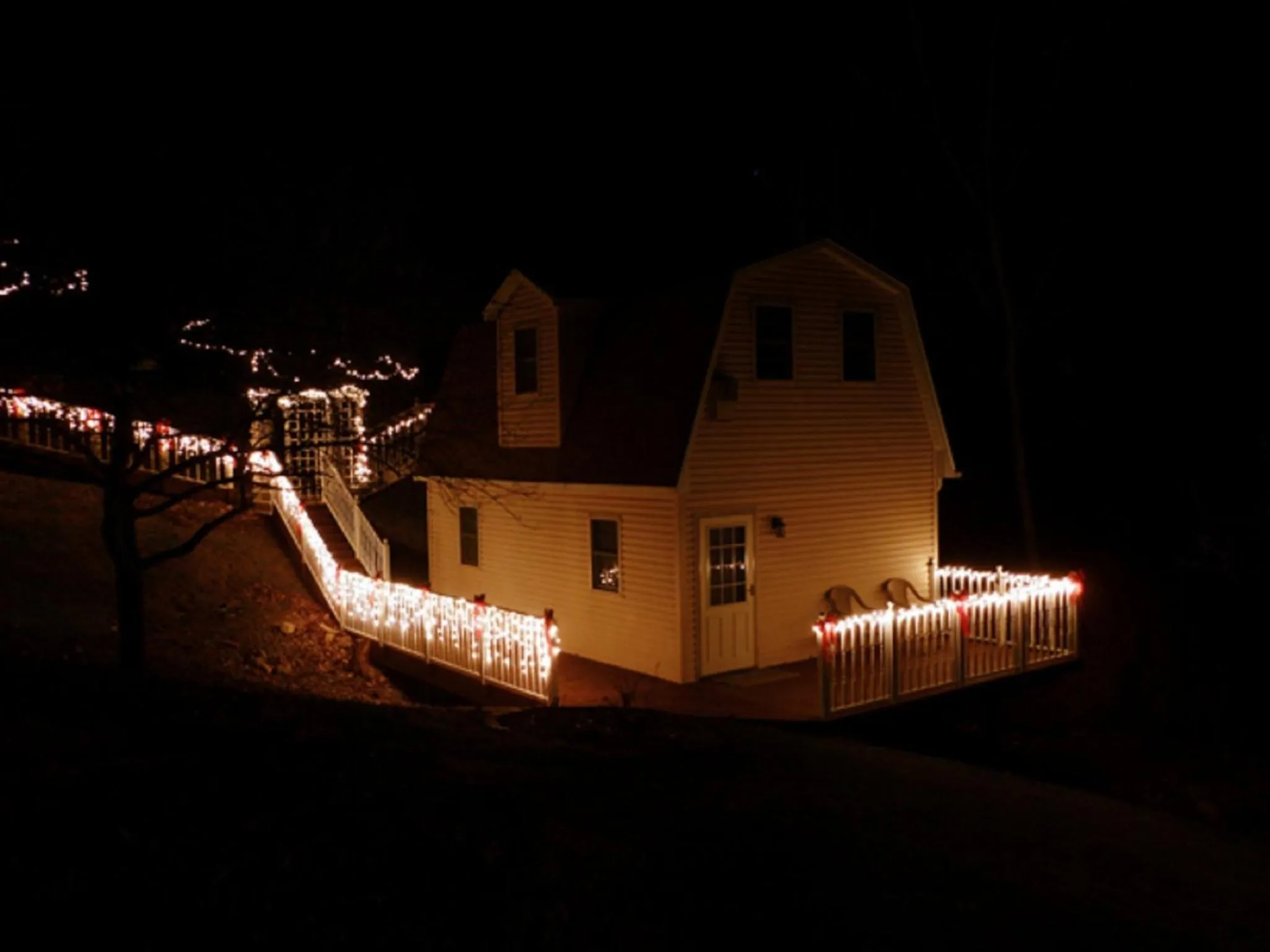 Facade/entrance in Trickling Waters Retreat