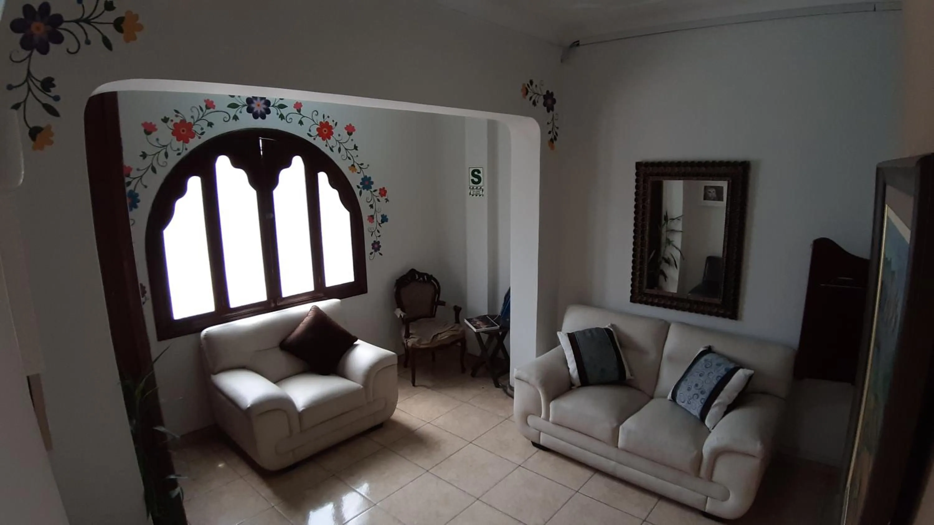 Communal lounge/ TV room in Pretty House Hotel