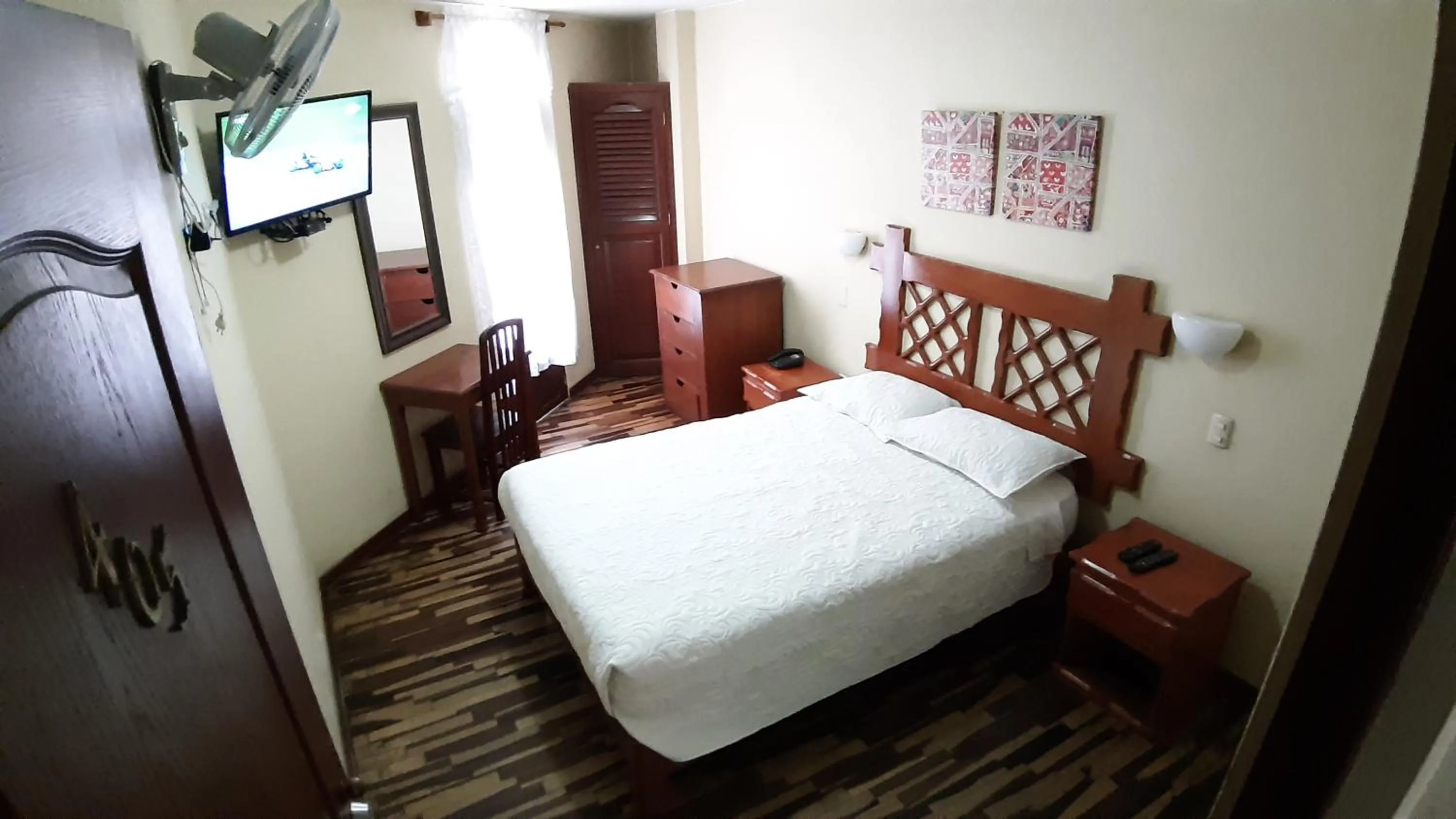 Bed in Pretty House Hotel