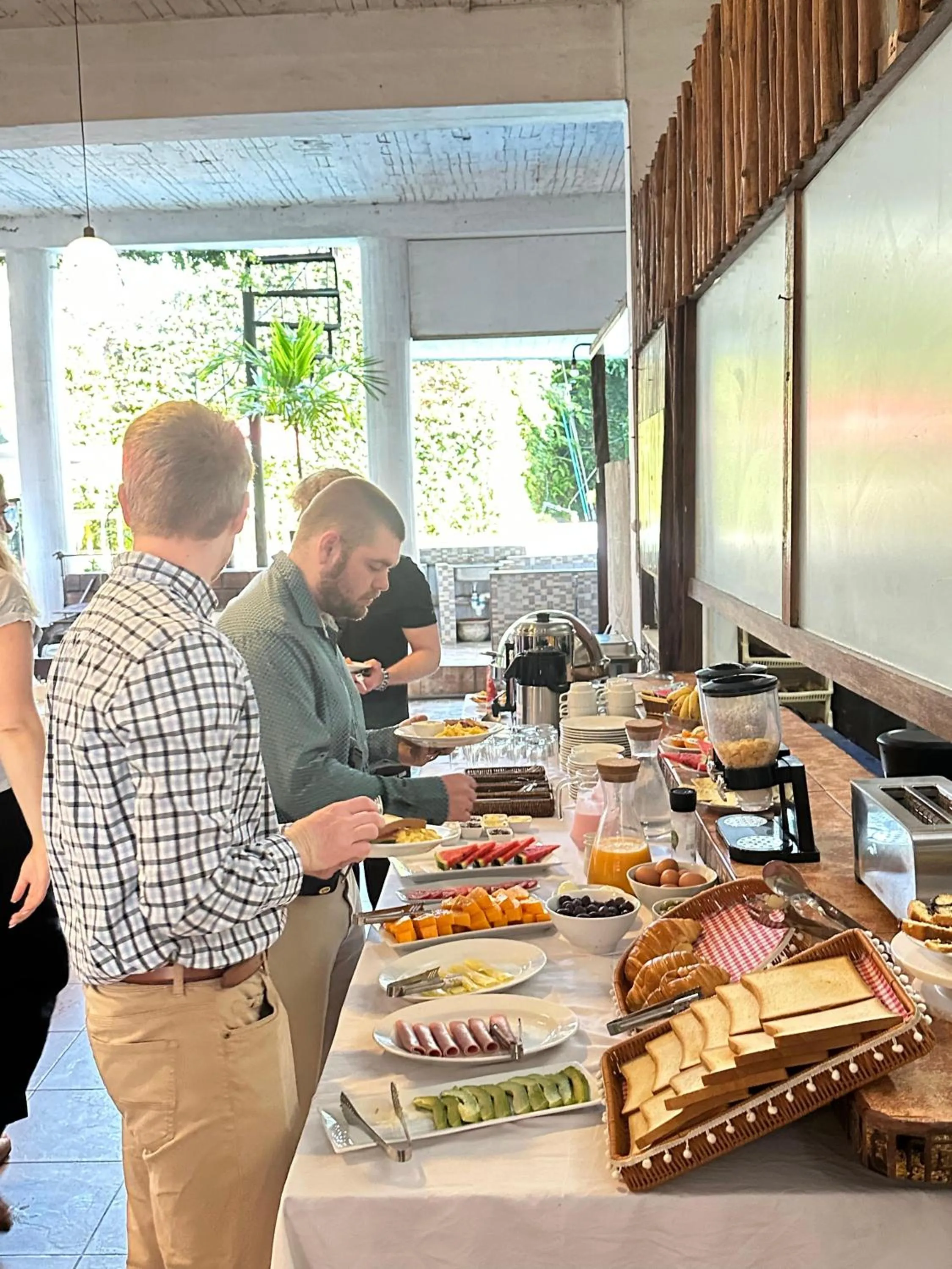 Buffet breakfast in La Posada del Cauchero Hotel & Suites