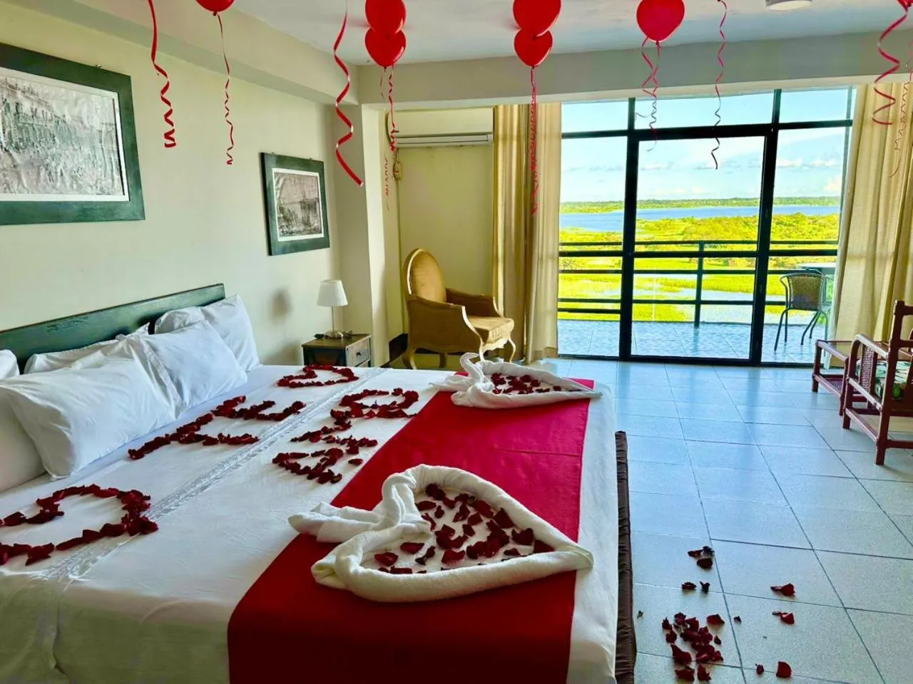 Photo of the whole room, Bed in La Posada del Cauchero Hotel & Suites