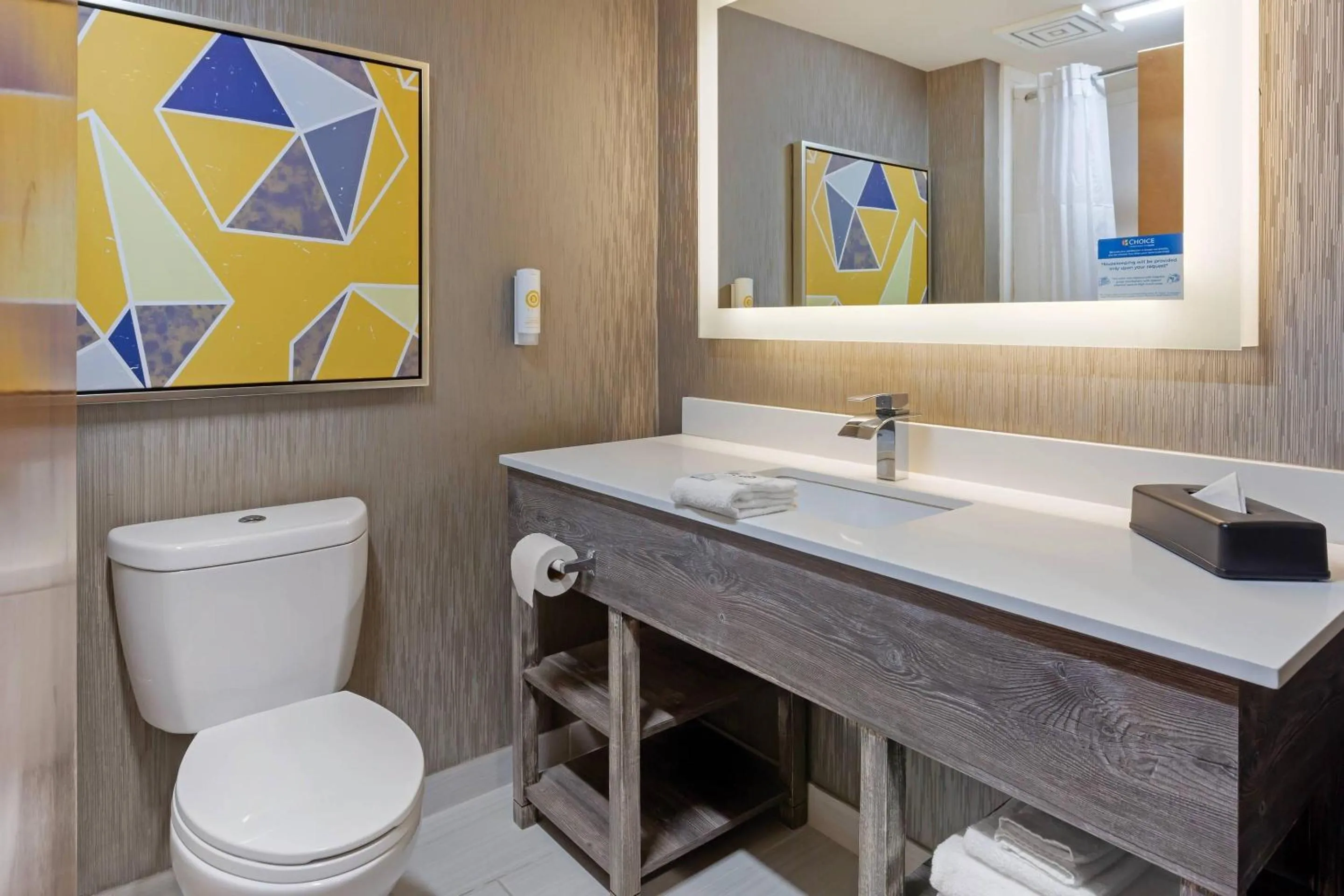 Bedroom in Comfort Inn & Suites Greenville Near East Carolina University