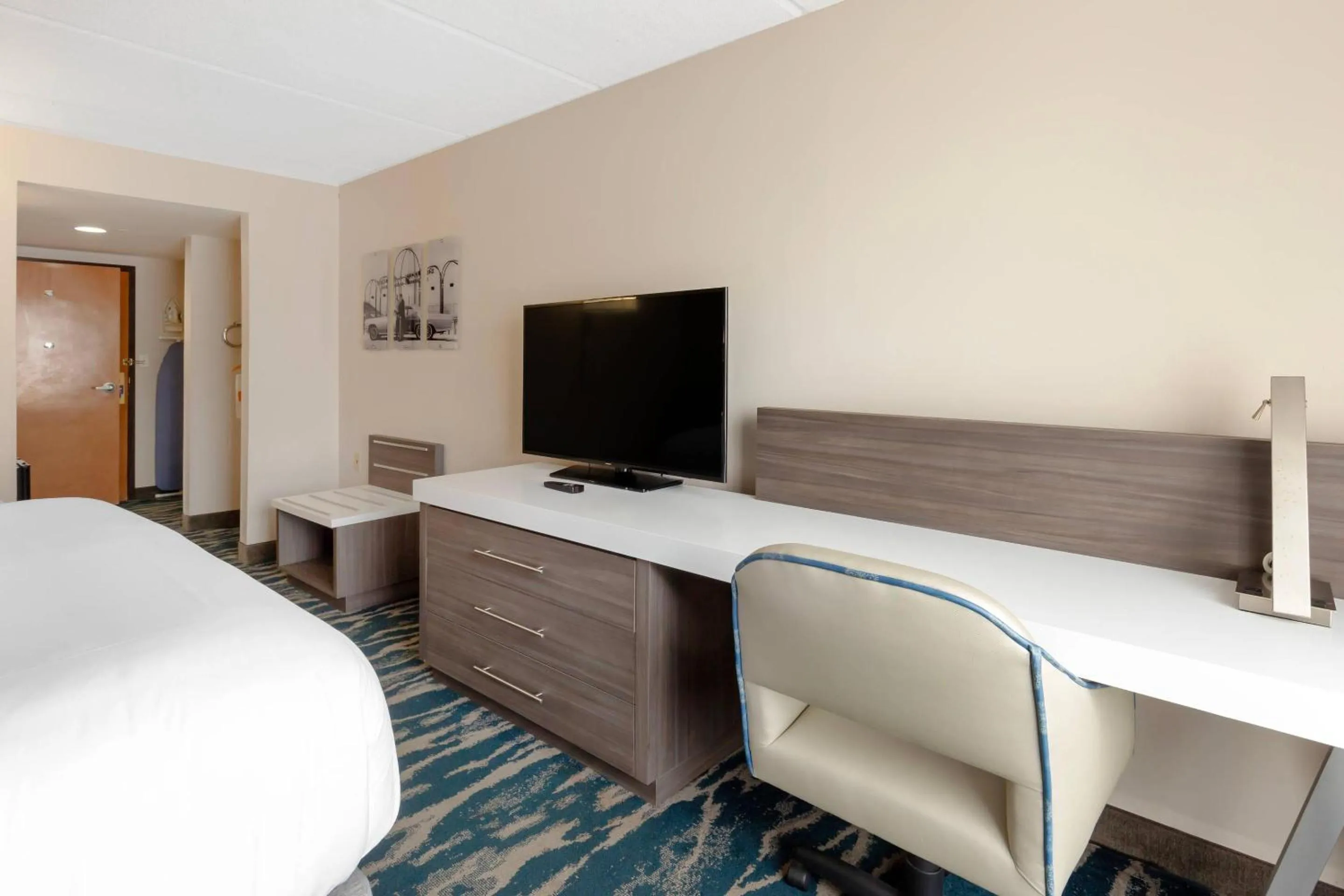 Bedroom, Bed in Comfort Inn & Suites Greenville Near East Carolina University