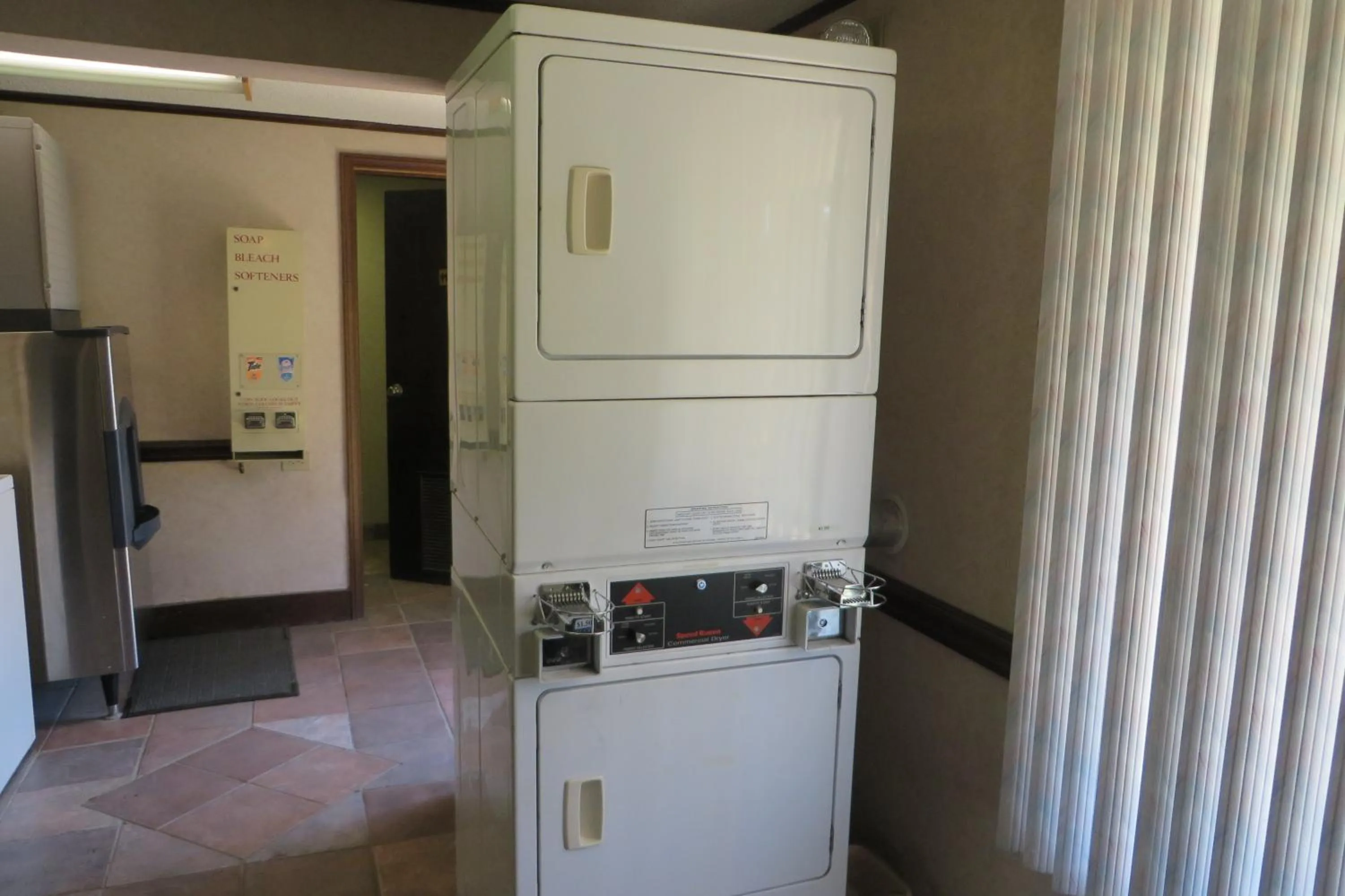 Area and facilities, Kitchen/Kitchenette in Knights Inn Canton