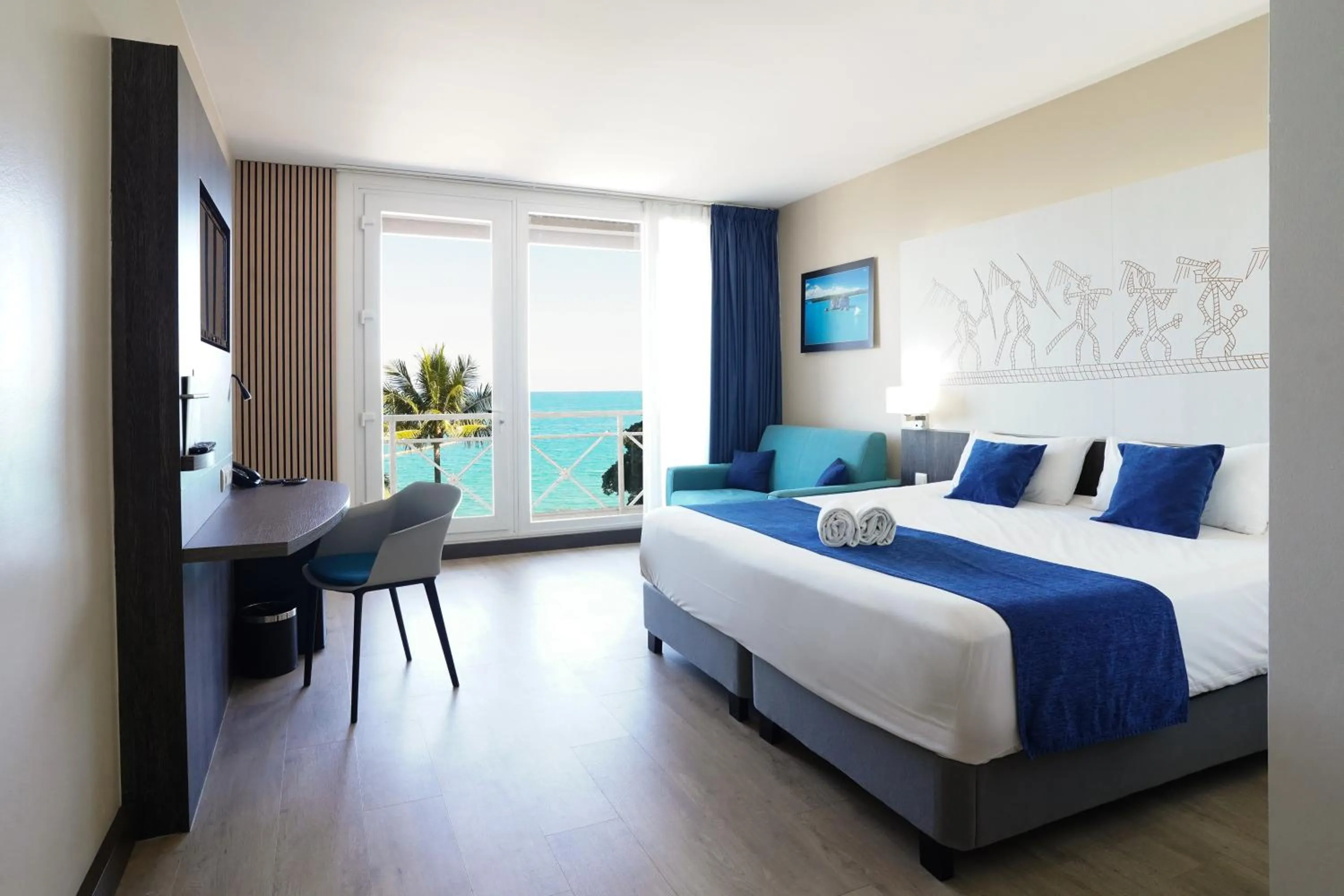 Property building, Bed in Hotel Beaurivage