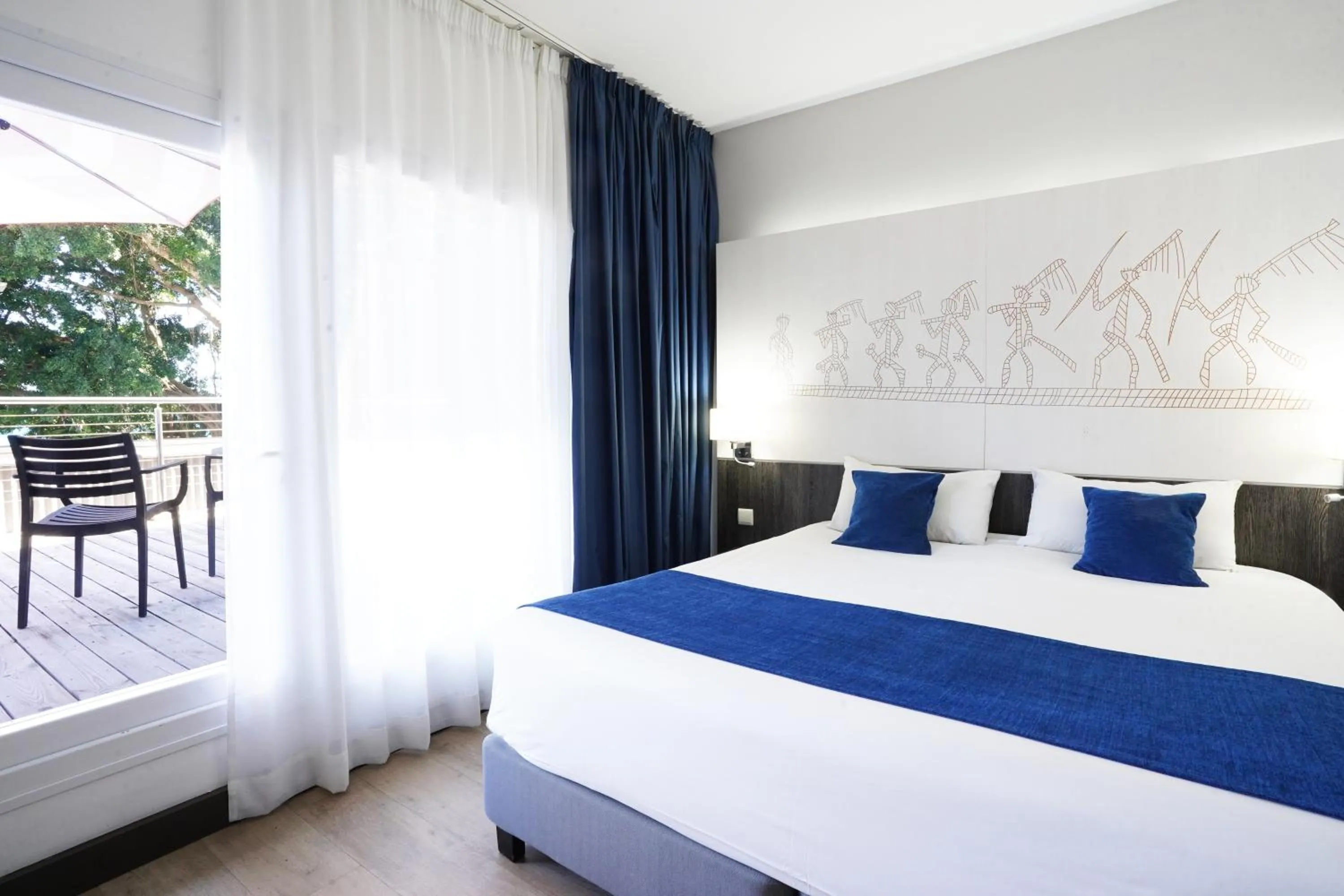 Property building, Bed in Hotel Beaurivage