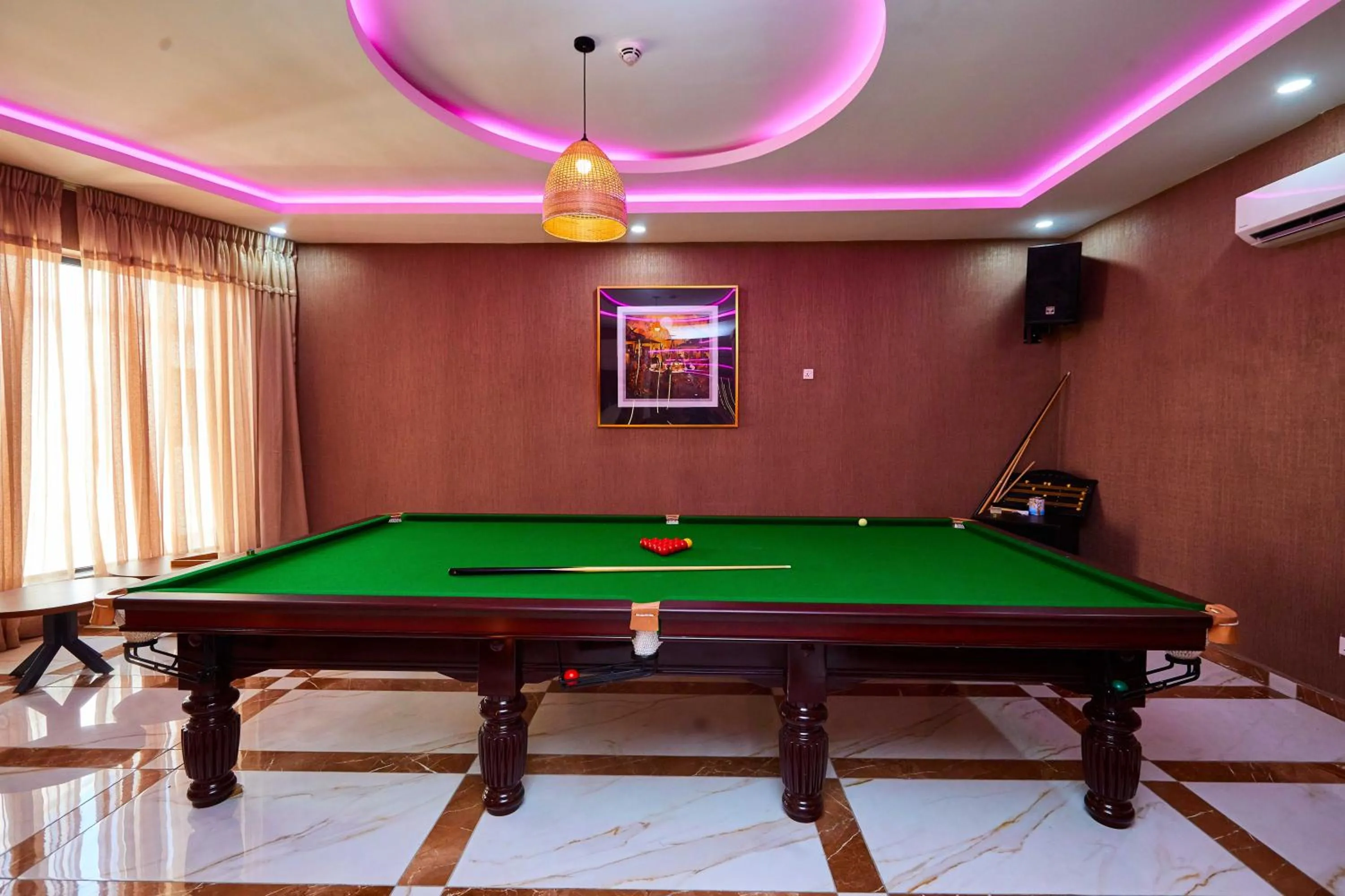 Billiard in Vintano Hotel
