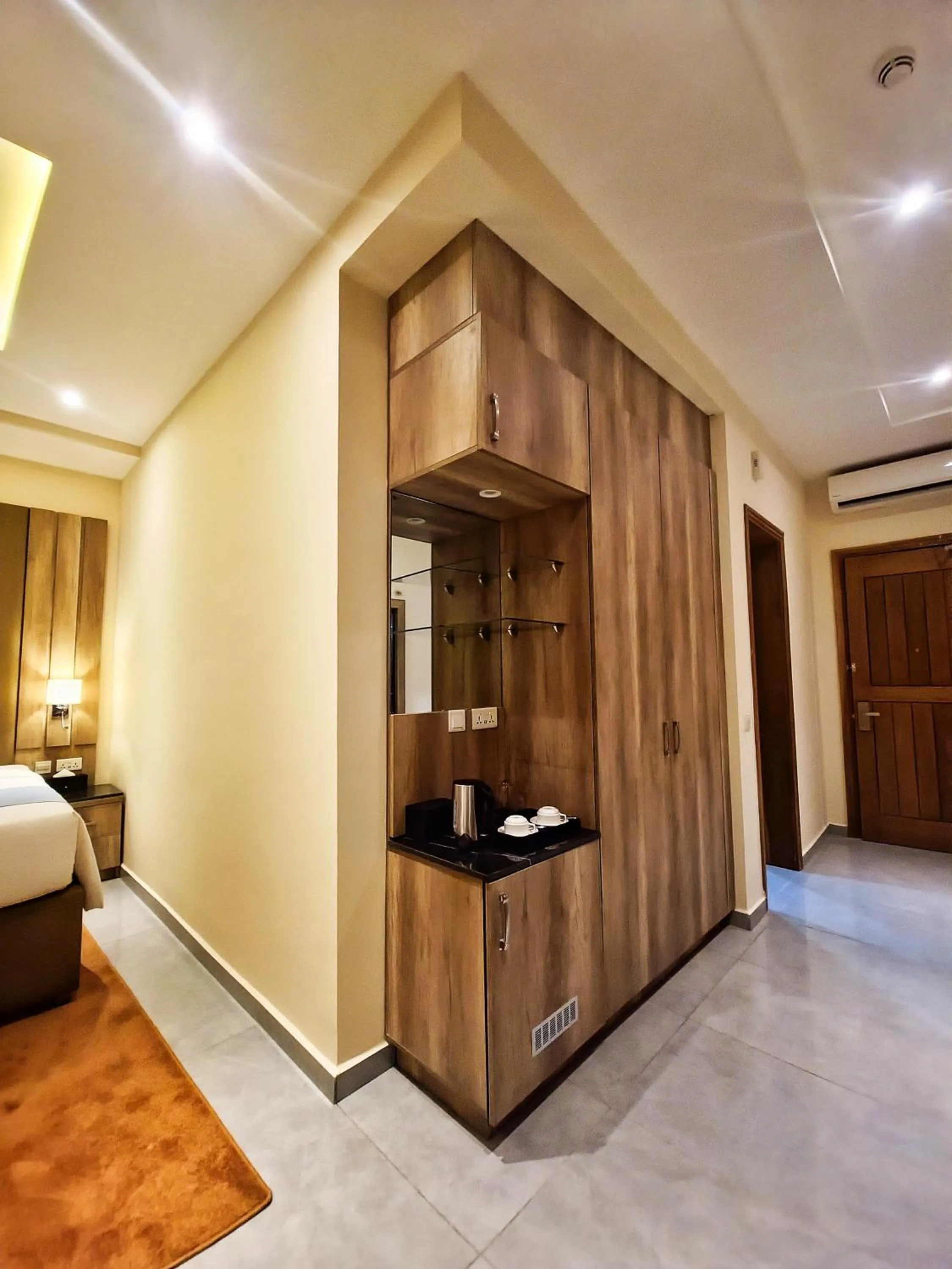 Kitchen or kitchenette, Bed in Vintano Hotel