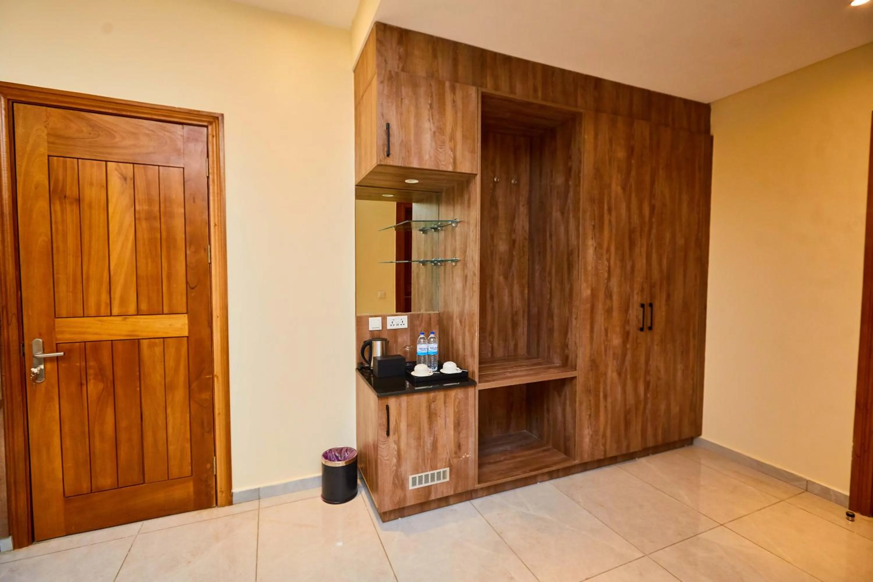 Coffee/tea facilities in Vintano Hotel