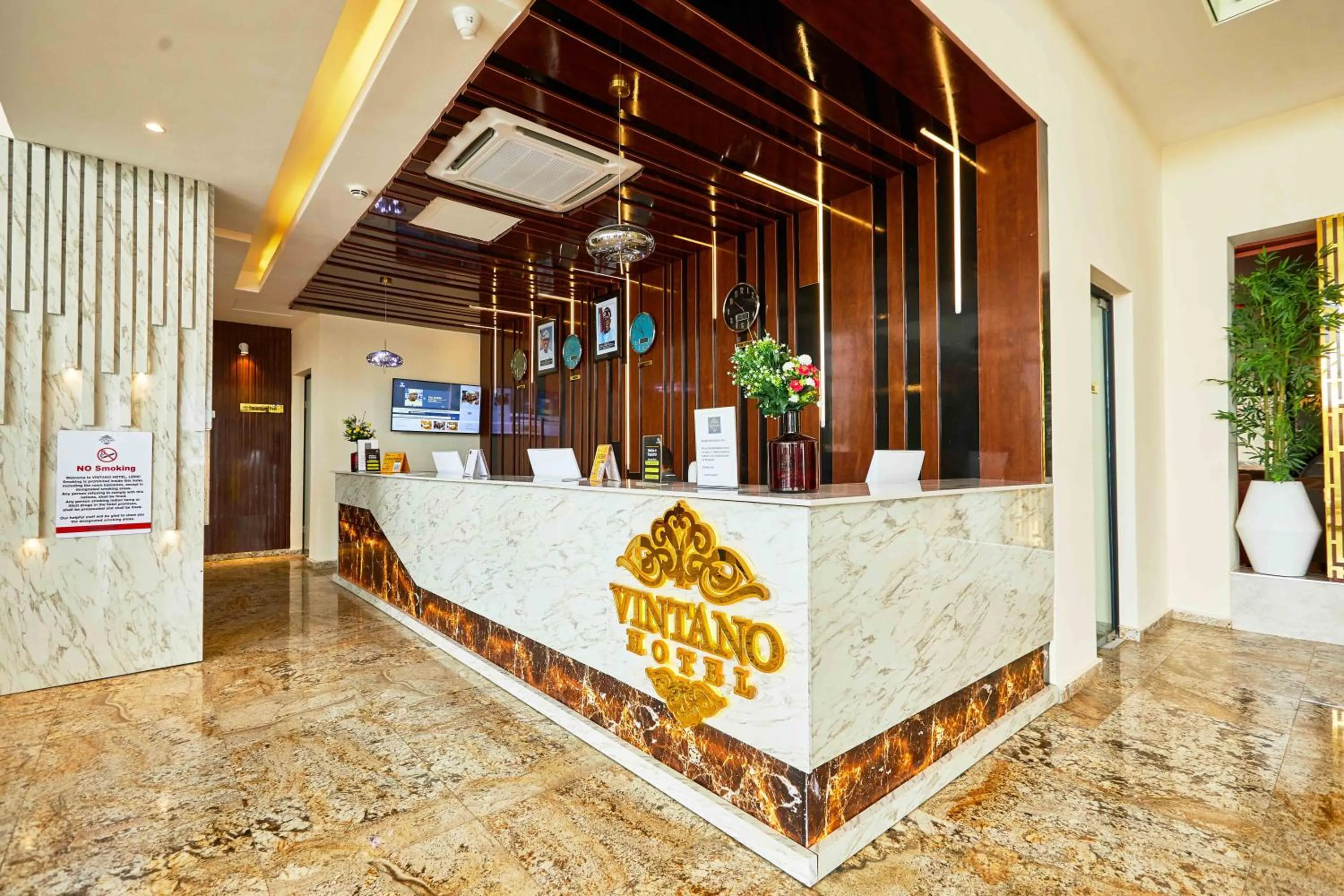 Lobby or reception in Vintano Hotel