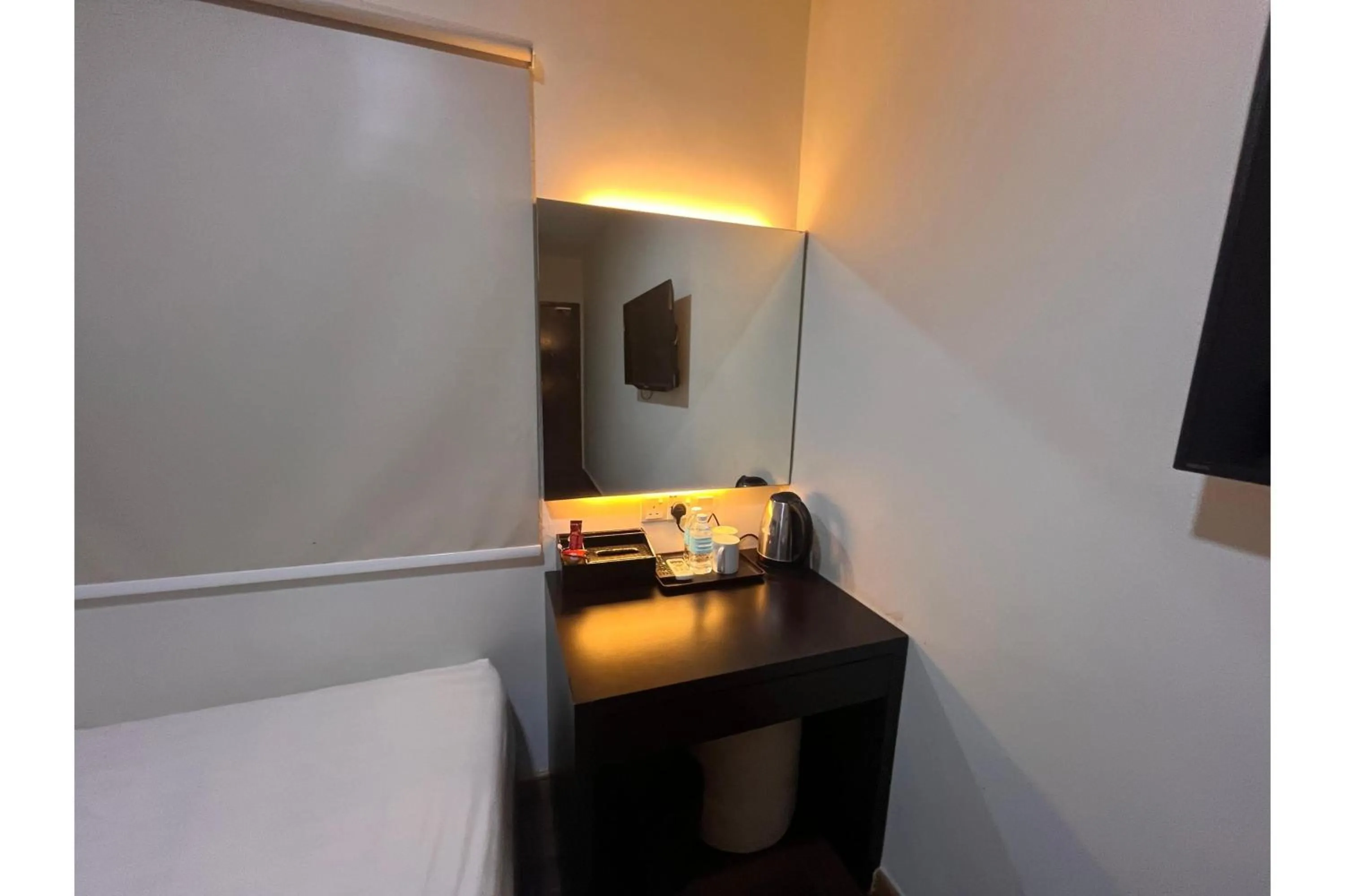 Bedroom, Bed in Grand World Hotel