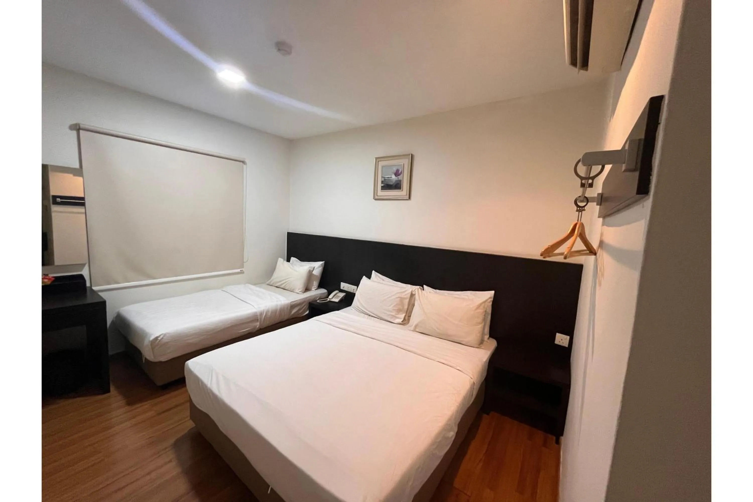 Bedroom, Bed in Grand World Hotel