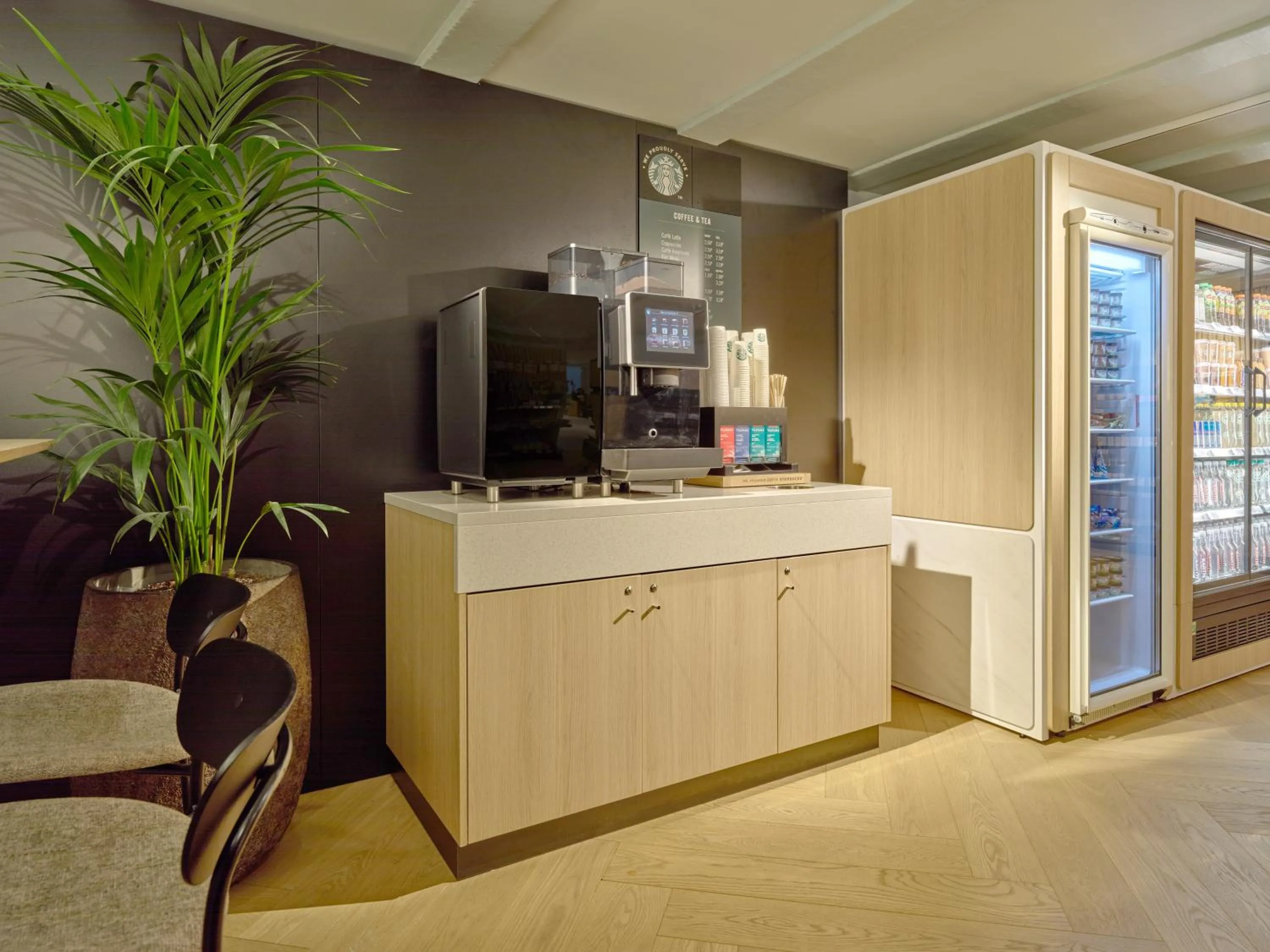 Coffee/tea facilities in Eden Hotel Amsterdam
