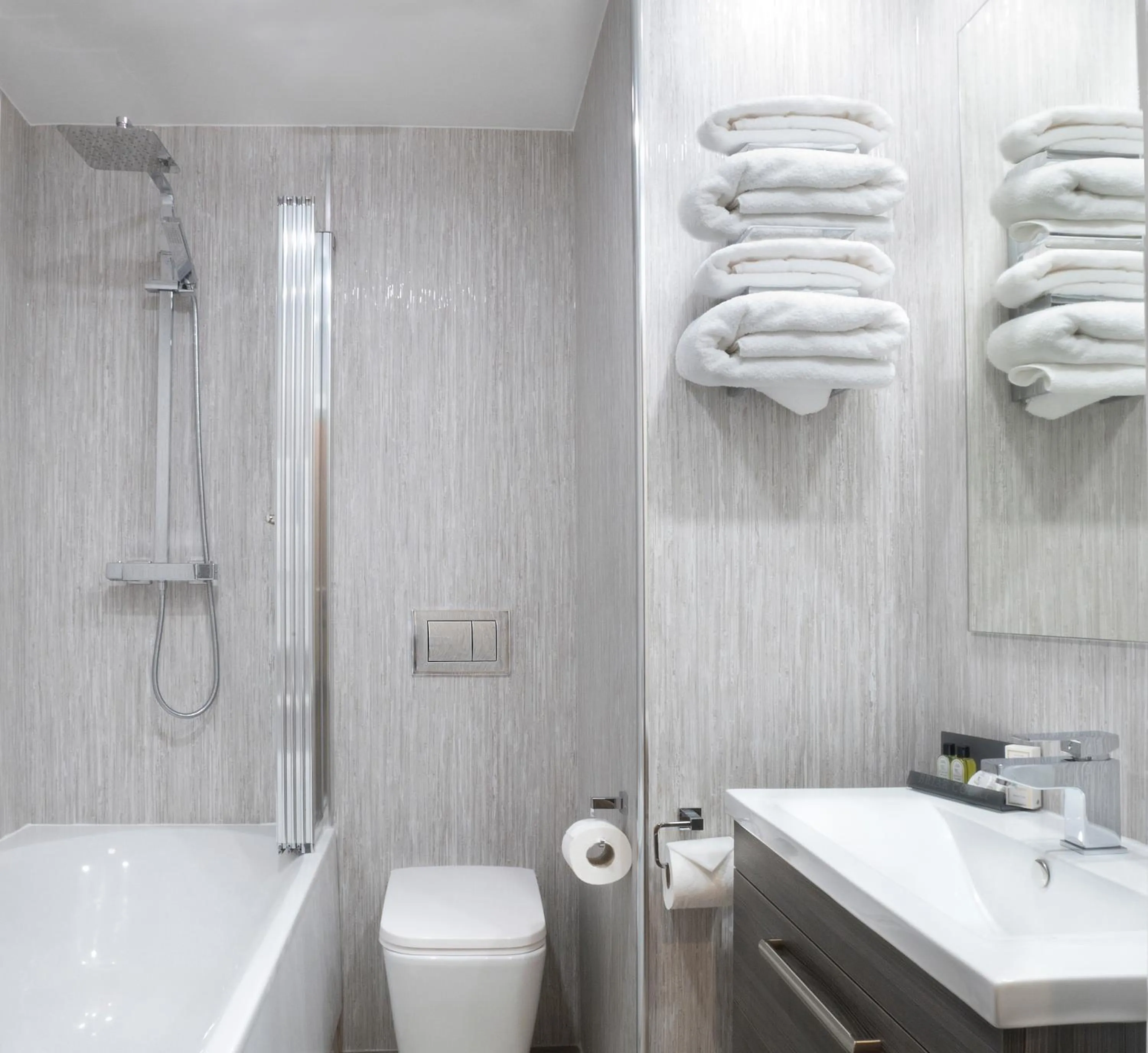 Bathroom in The Briar Court Hotel