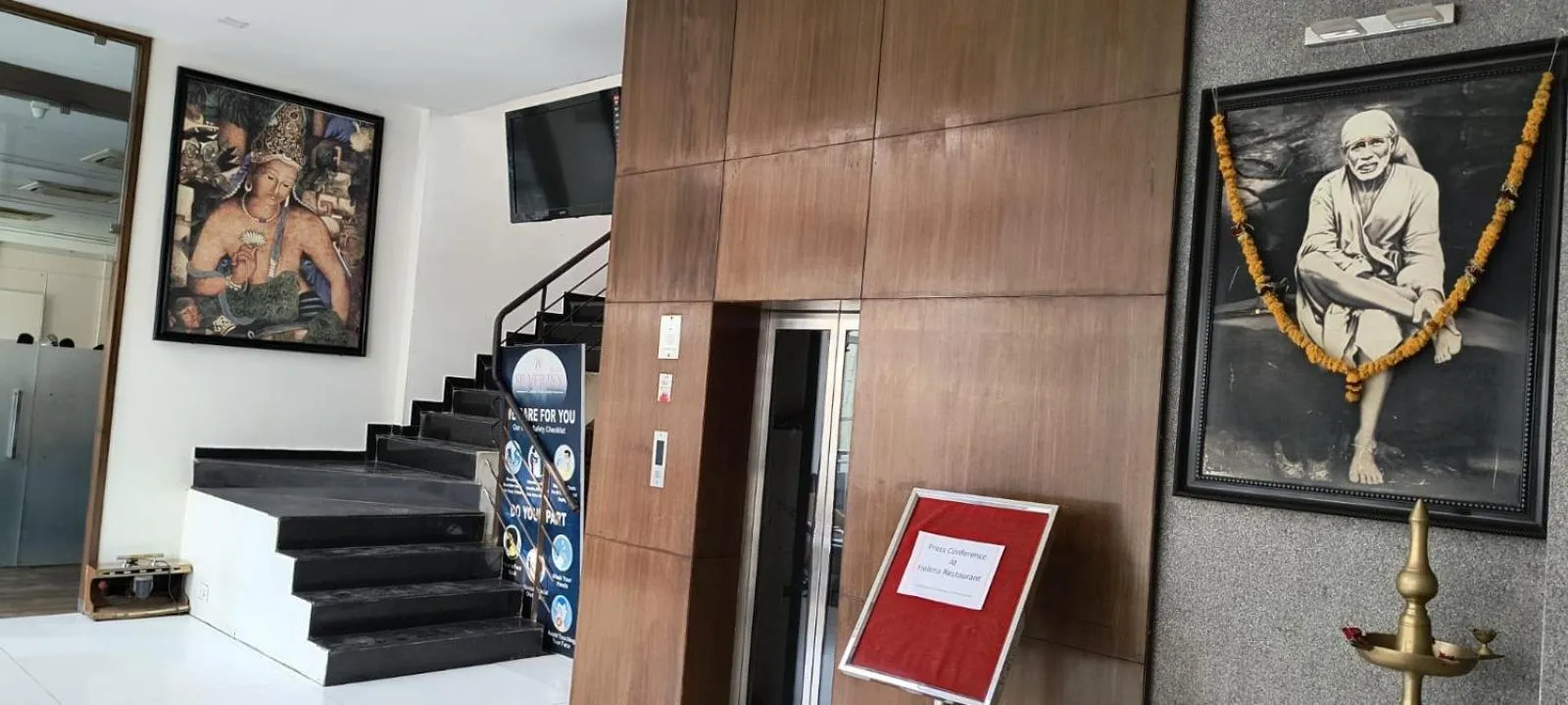 Lobby or reception in Hotel Executive Silver Inn