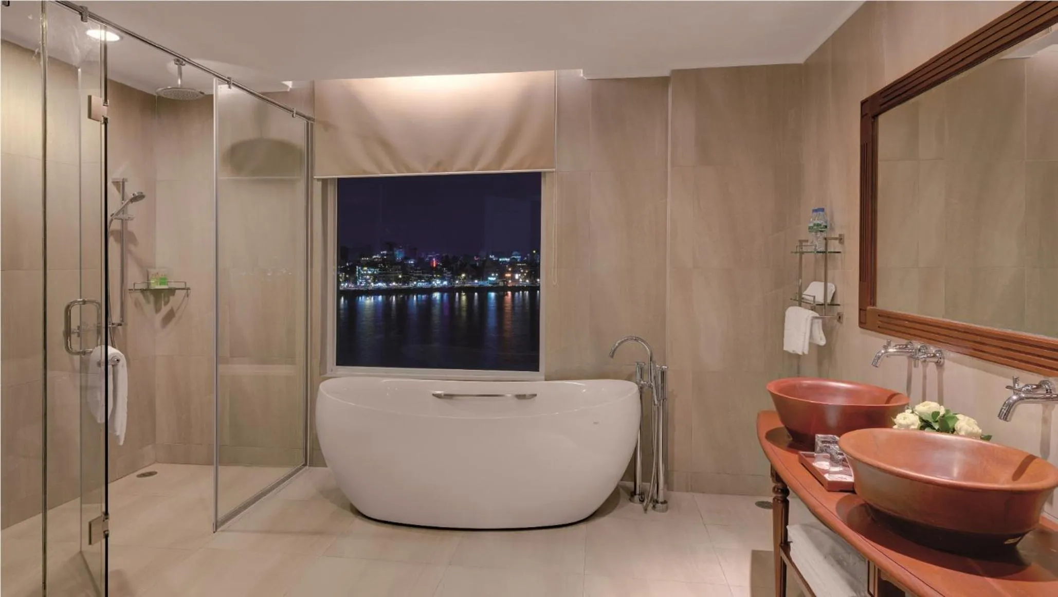 Bath in Sokha Phnom Penh Hotel