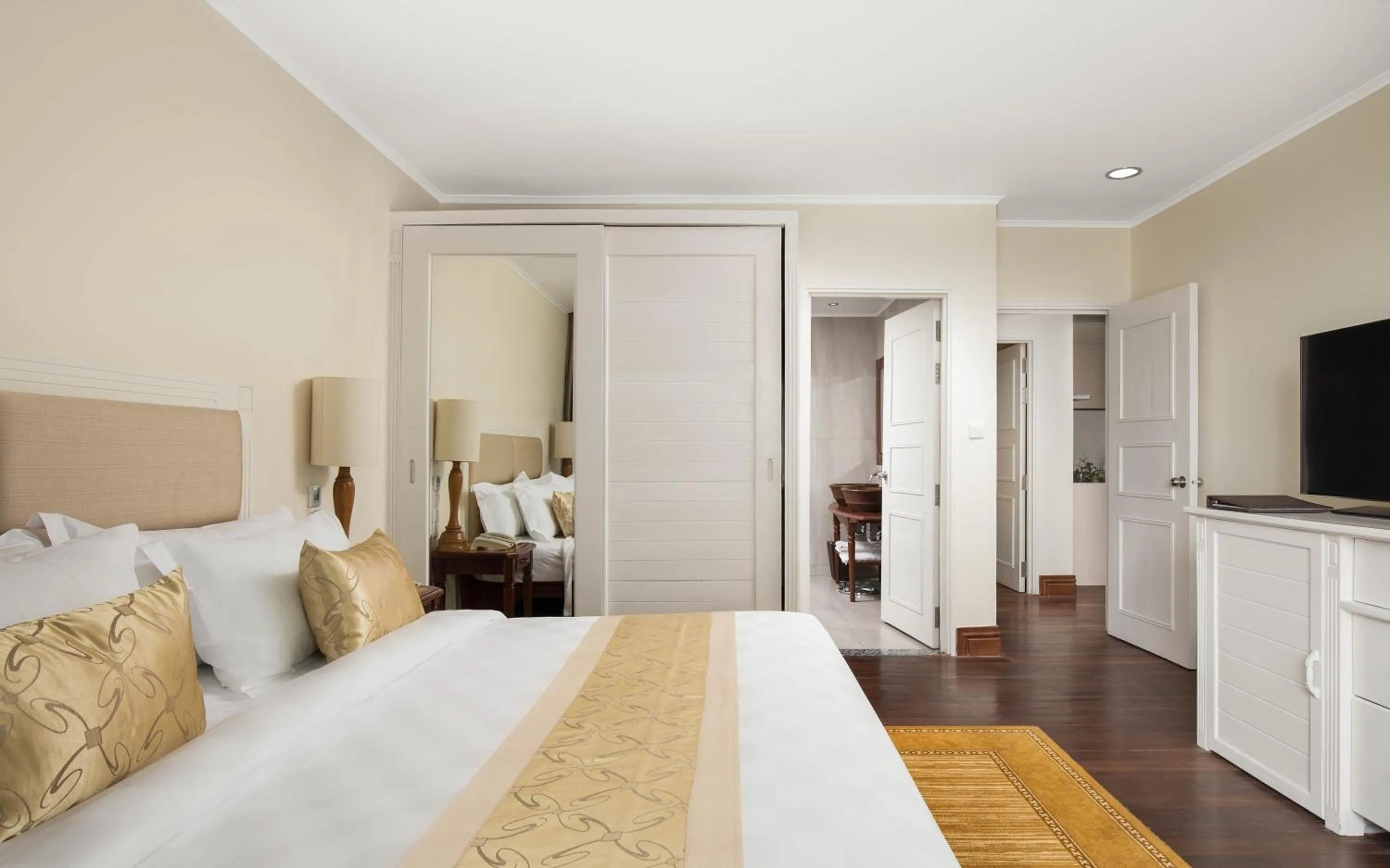 Bedroom, Bed in Sokha Phnom Penh Hotel