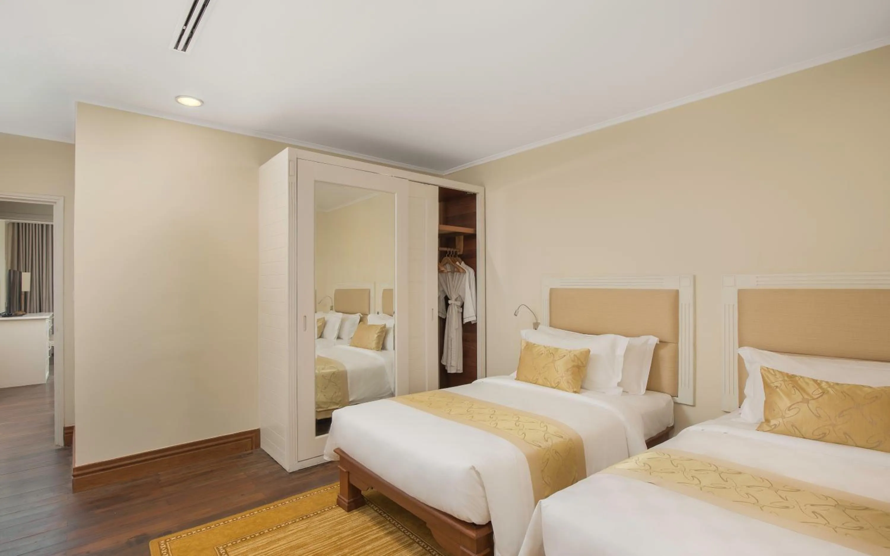 Bedroom, Bed in Sokha Phnom Penh Hotel