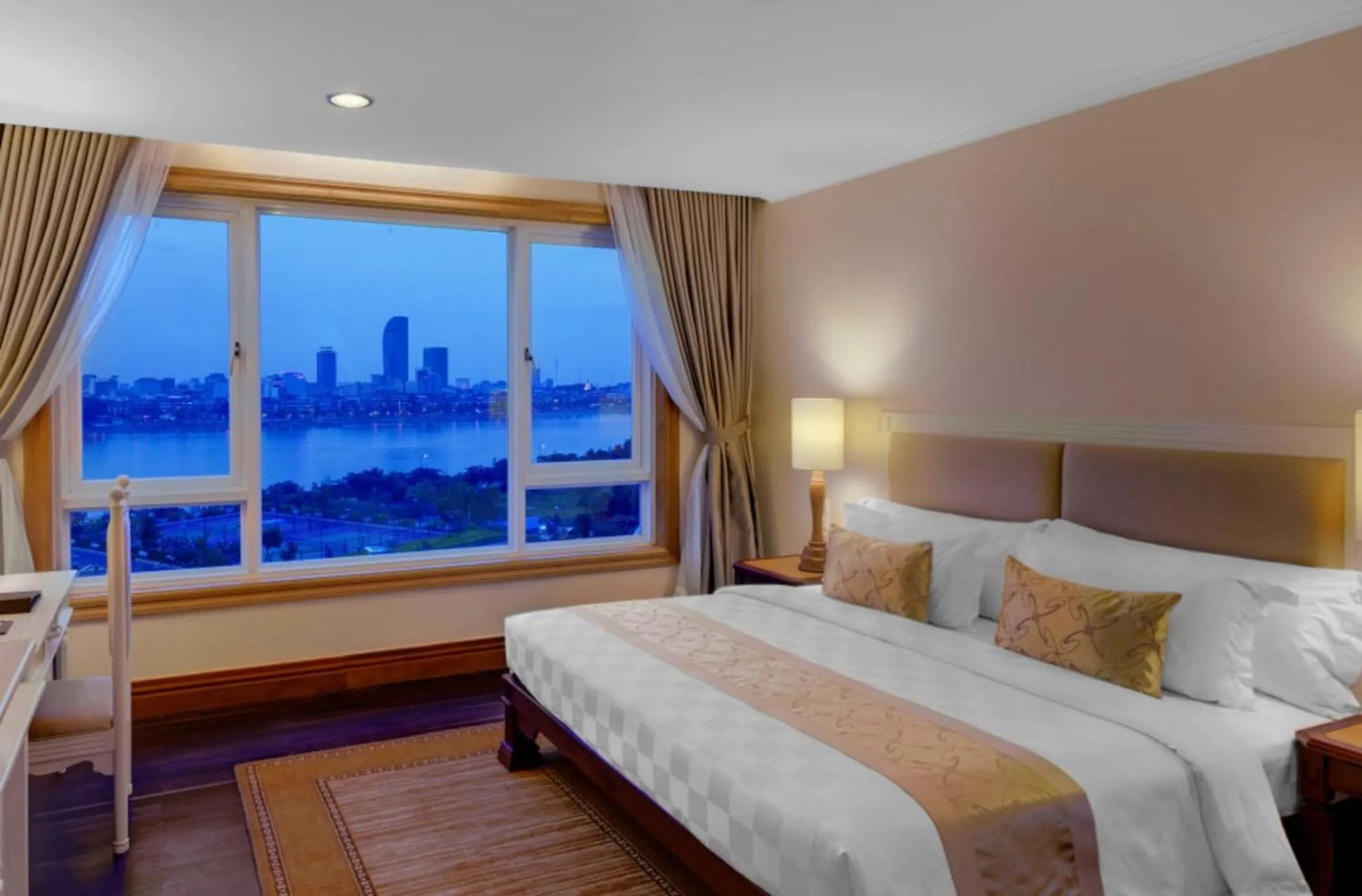 Bed in Sokha Phnom Penh Hotel