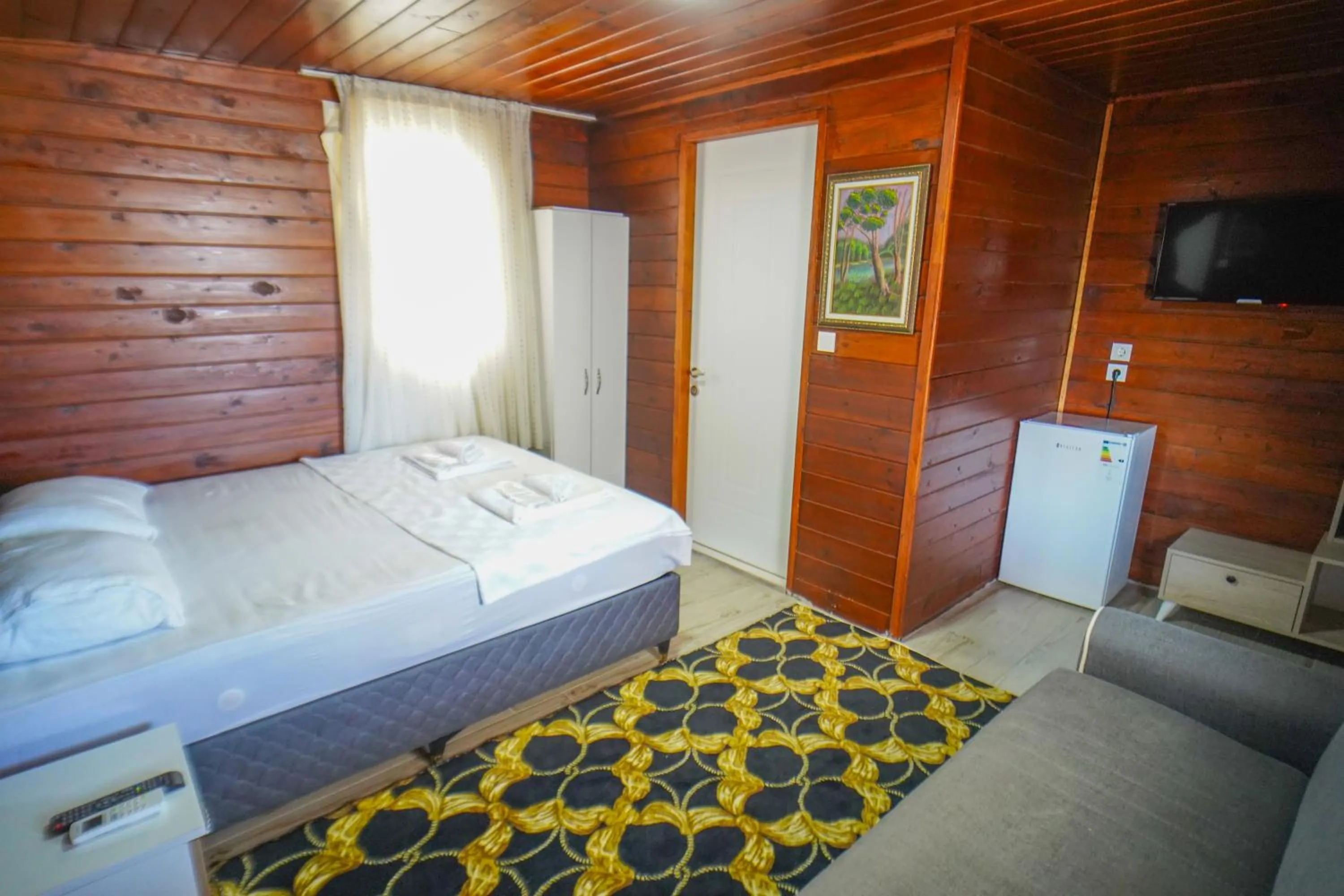 TV and multimedia in Bu Bungalow Hotel