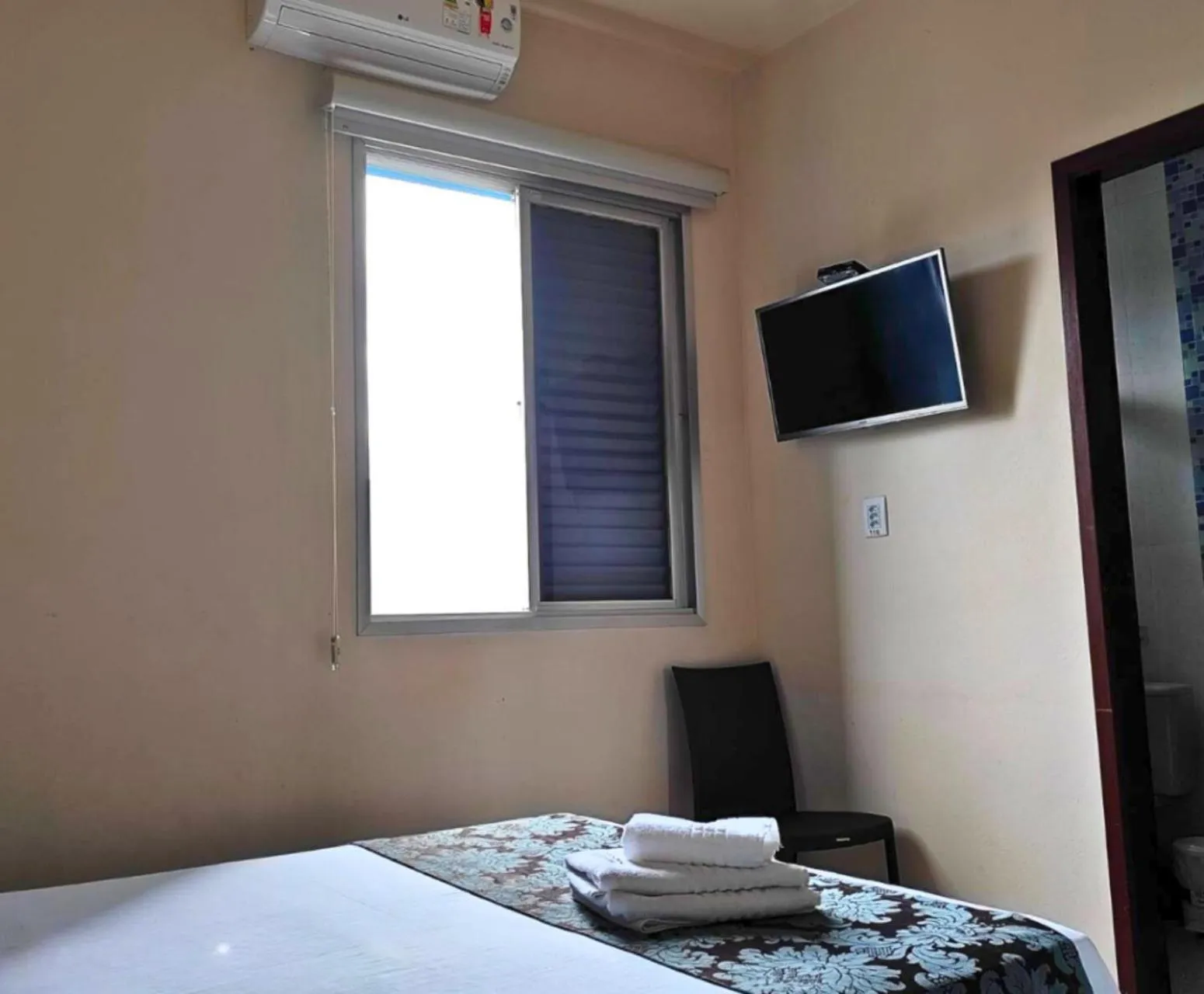 Bed in Hotel Minastur