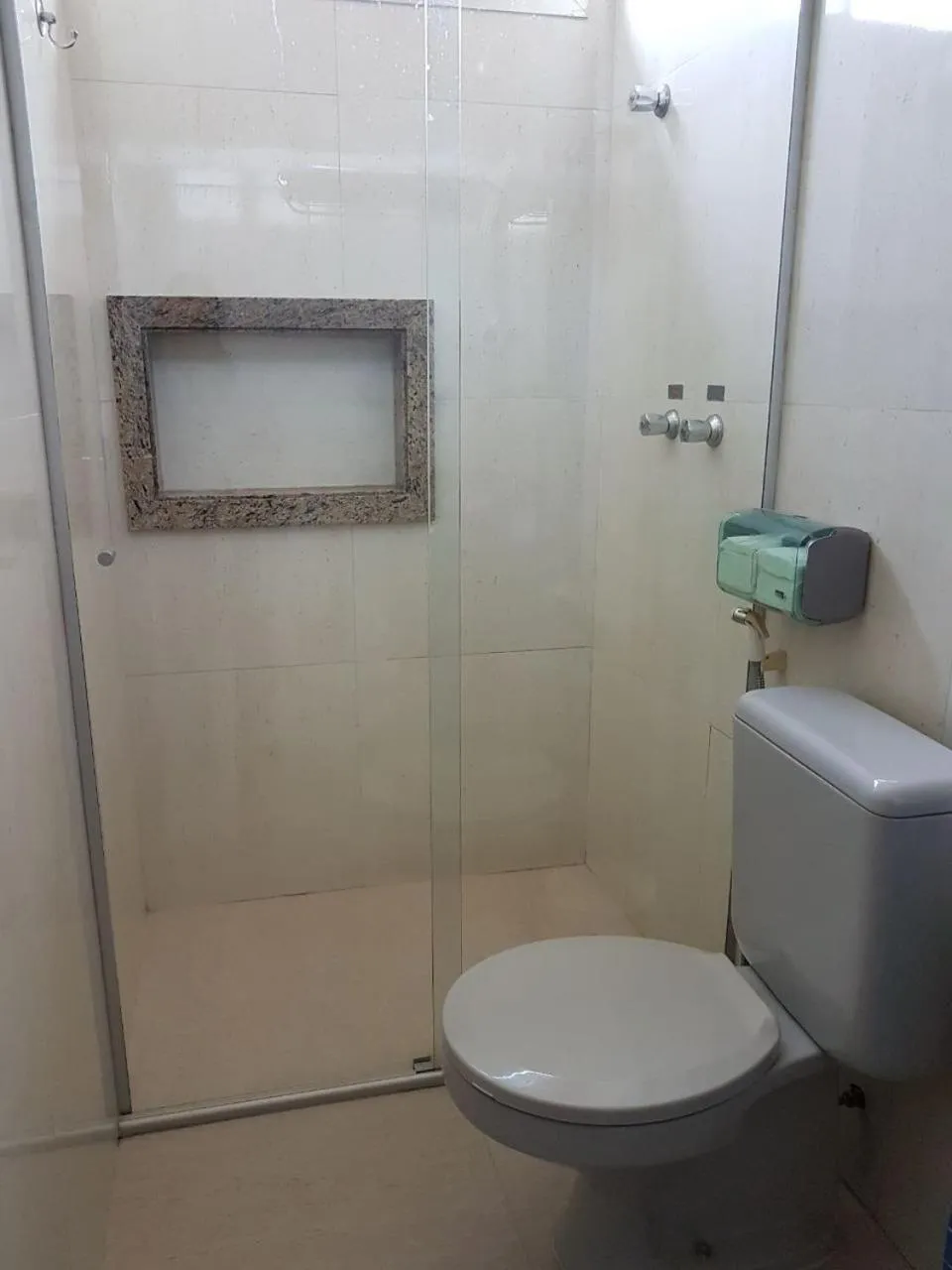 Shower in Hotel Minastur