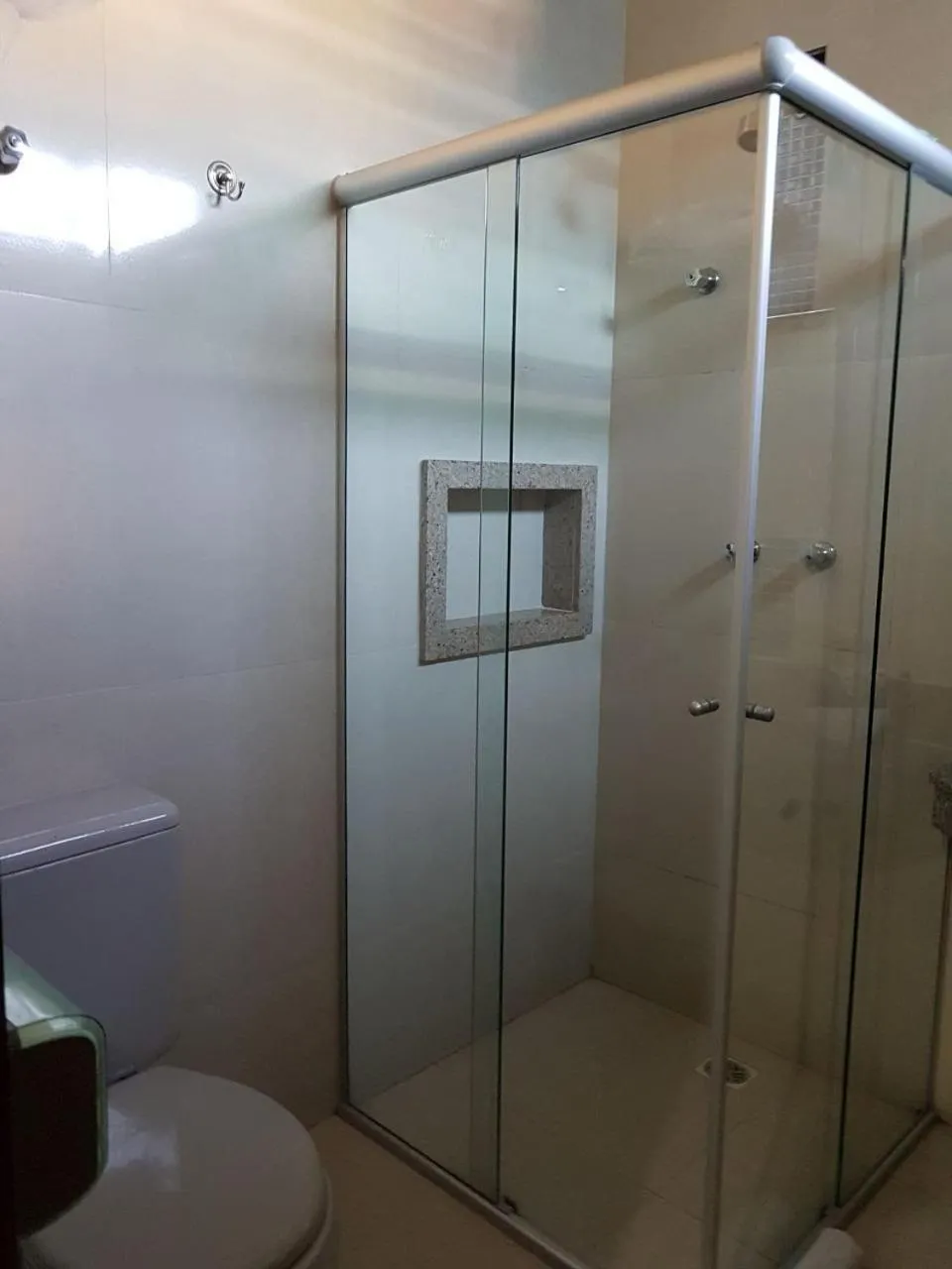 Shower in Hotel Minastur