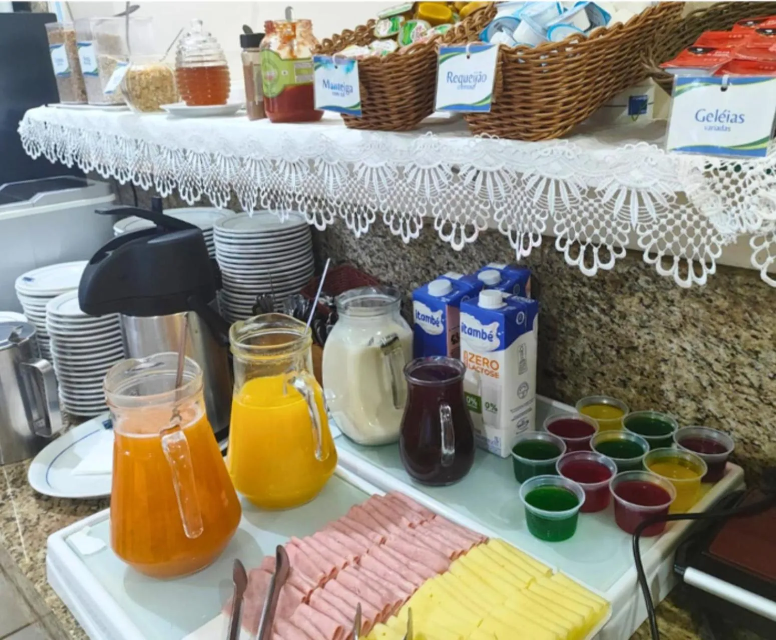 Food and drinks in Hotel Minastur