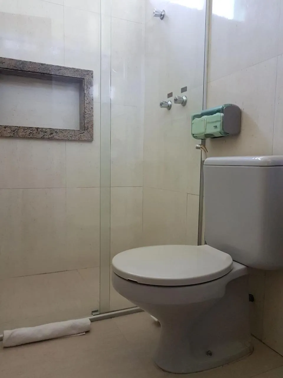 Shower in Hotel Minastur