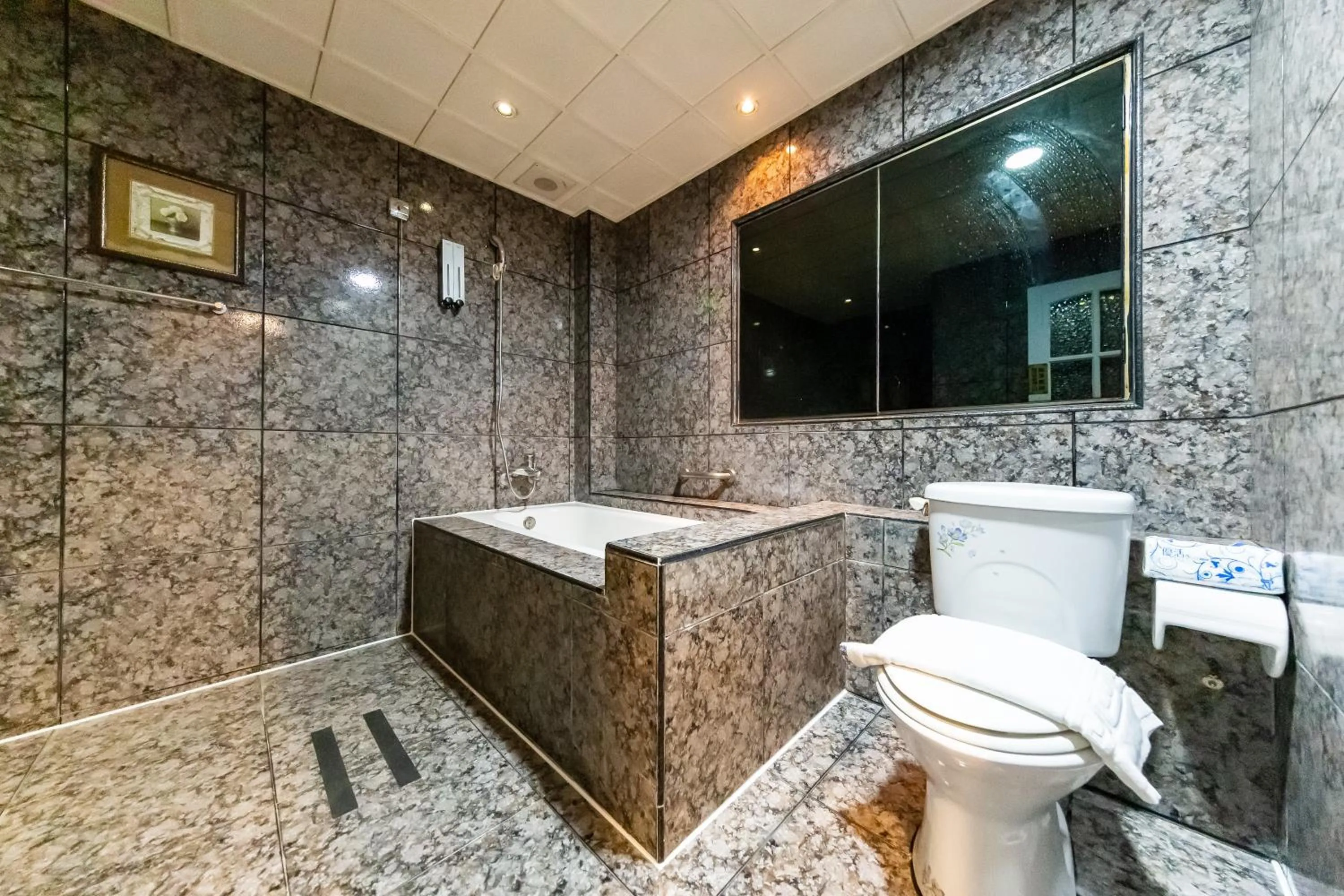 Toilet in I HI Sanduo Travel Hotel