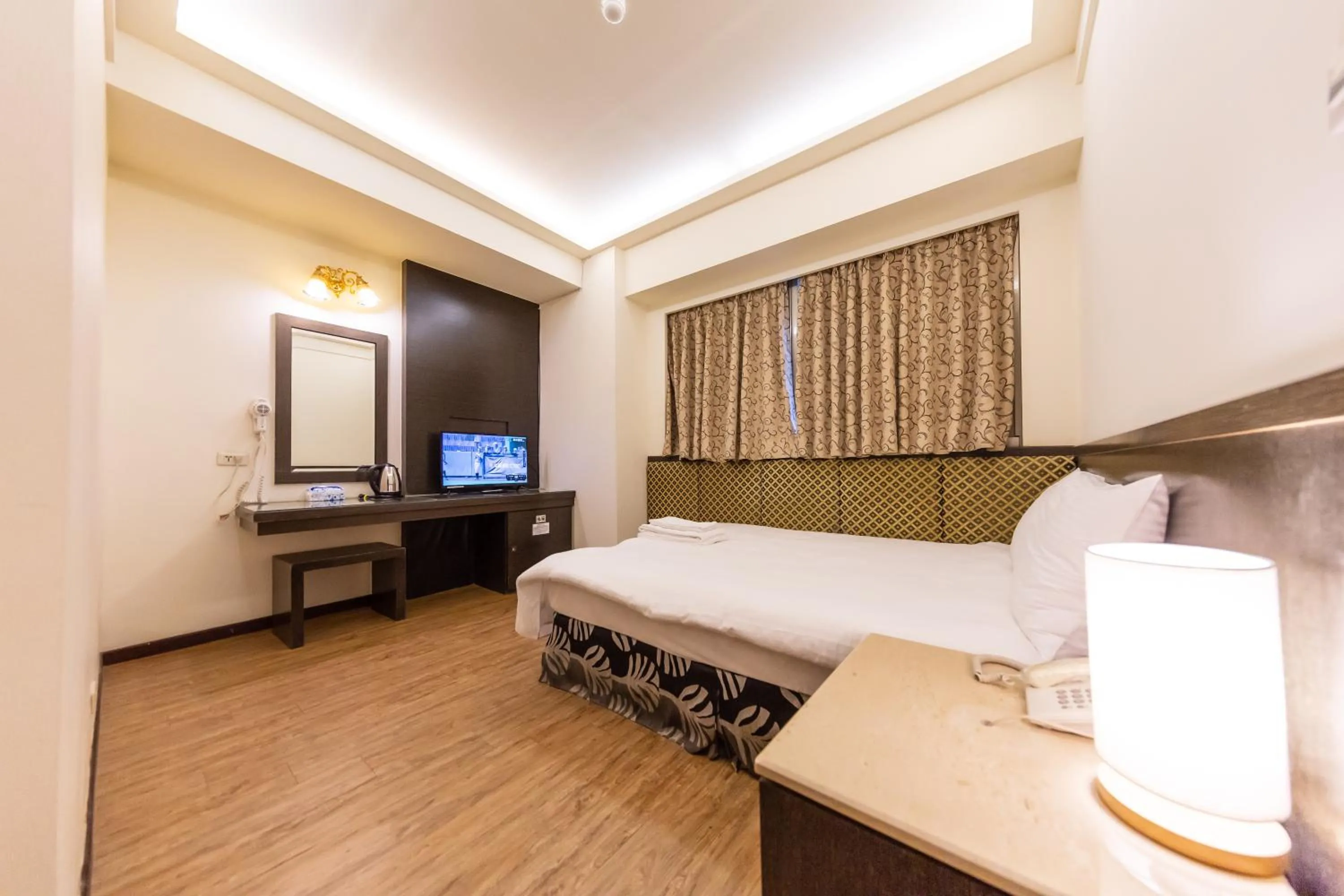 Photo of the whole room, Bed in I HI Sanduo Travel Hotel