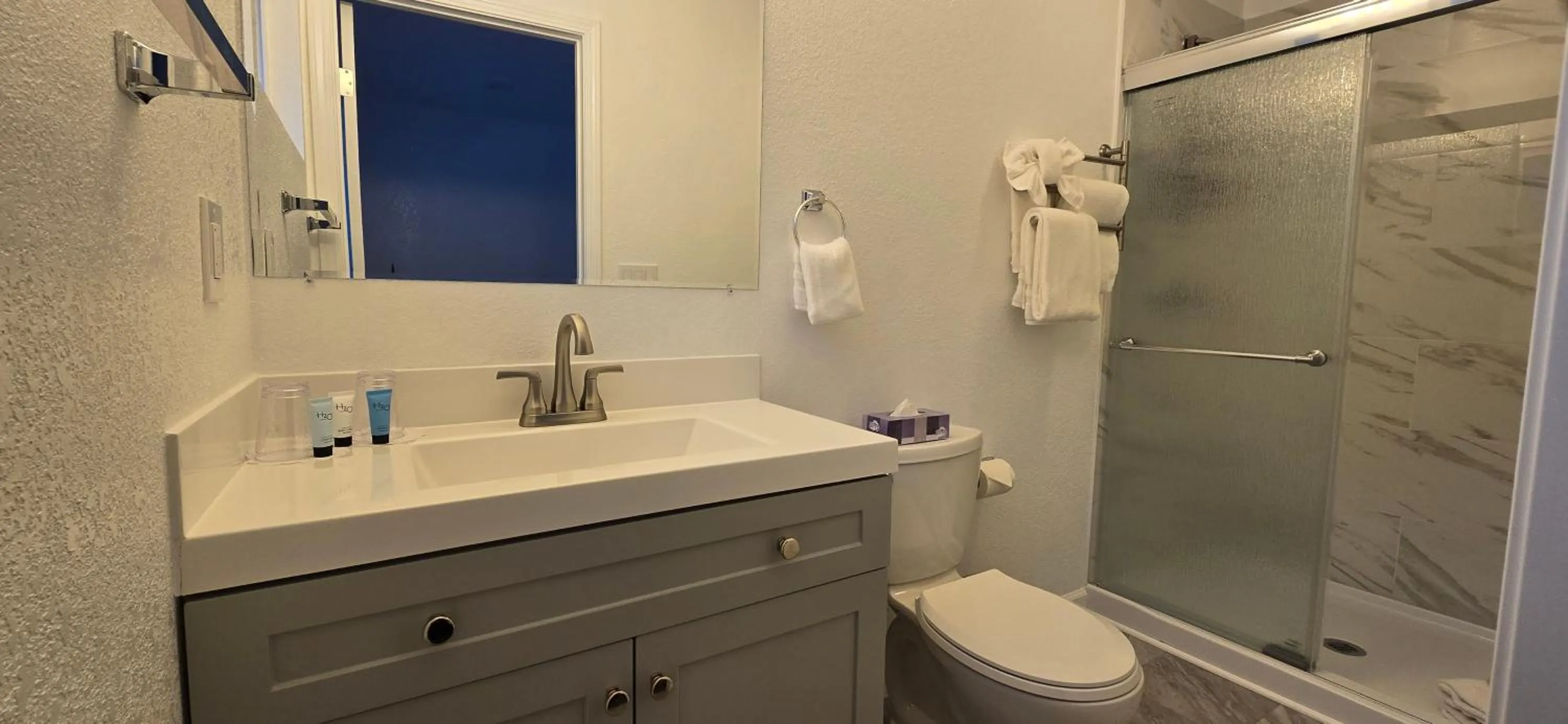 Bathroom in Ocean Cove Lodge Bar & Grill