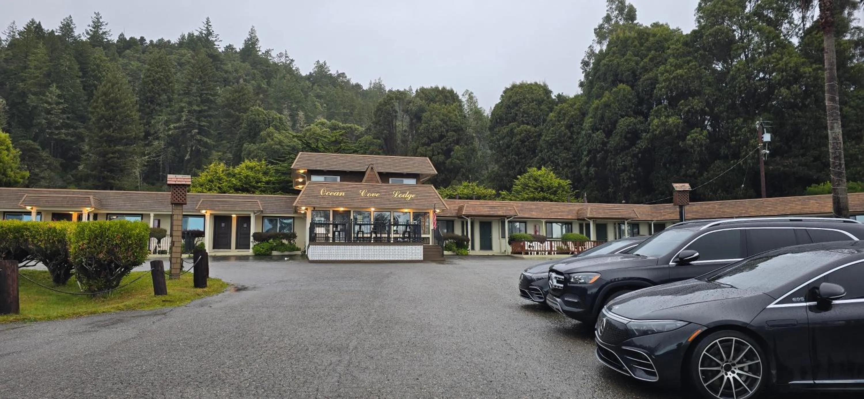 Ocean Cove Lodge Bar & Grill