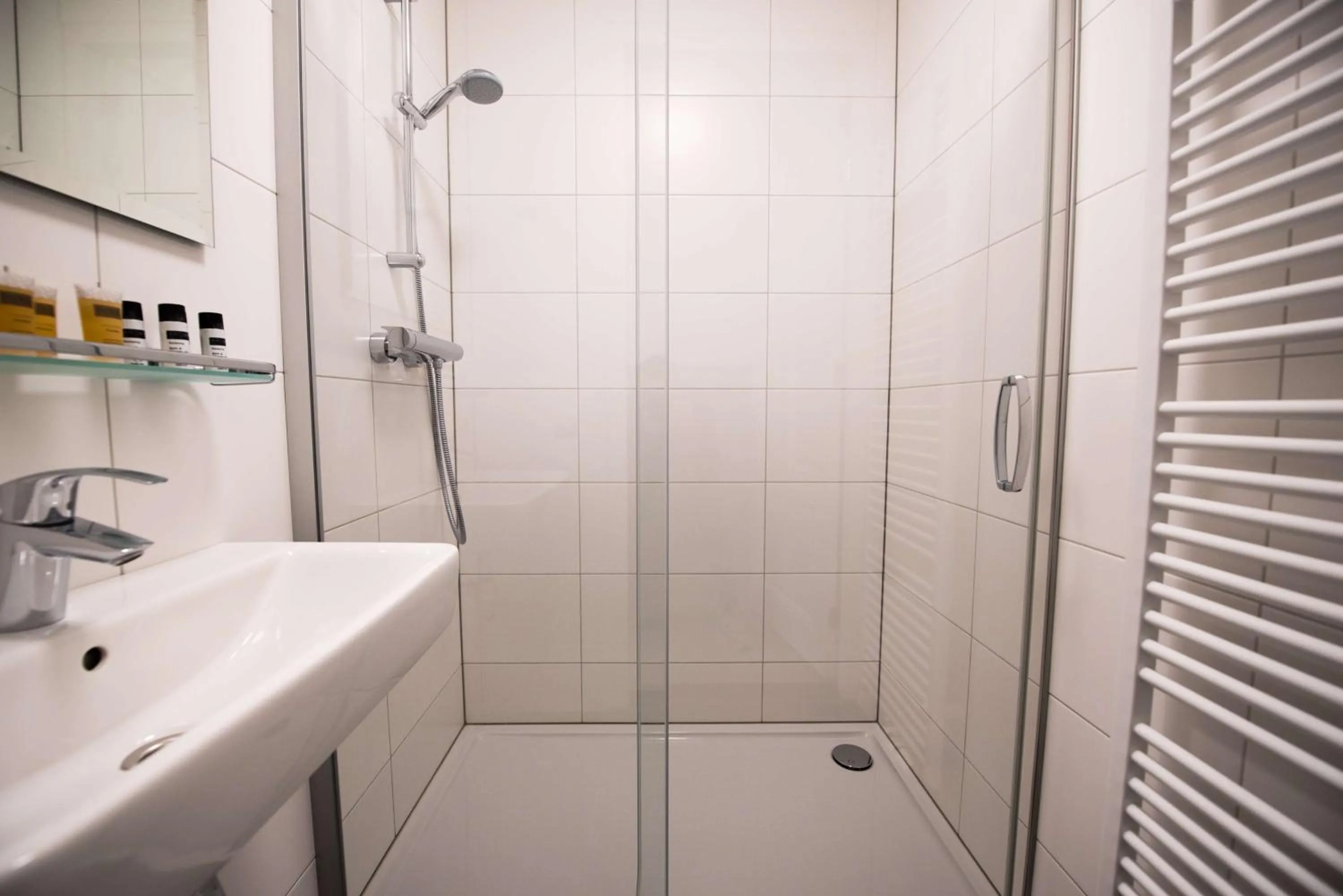 Bathroom in Flonk Hotel Groningen Centre, BW Signature Collection