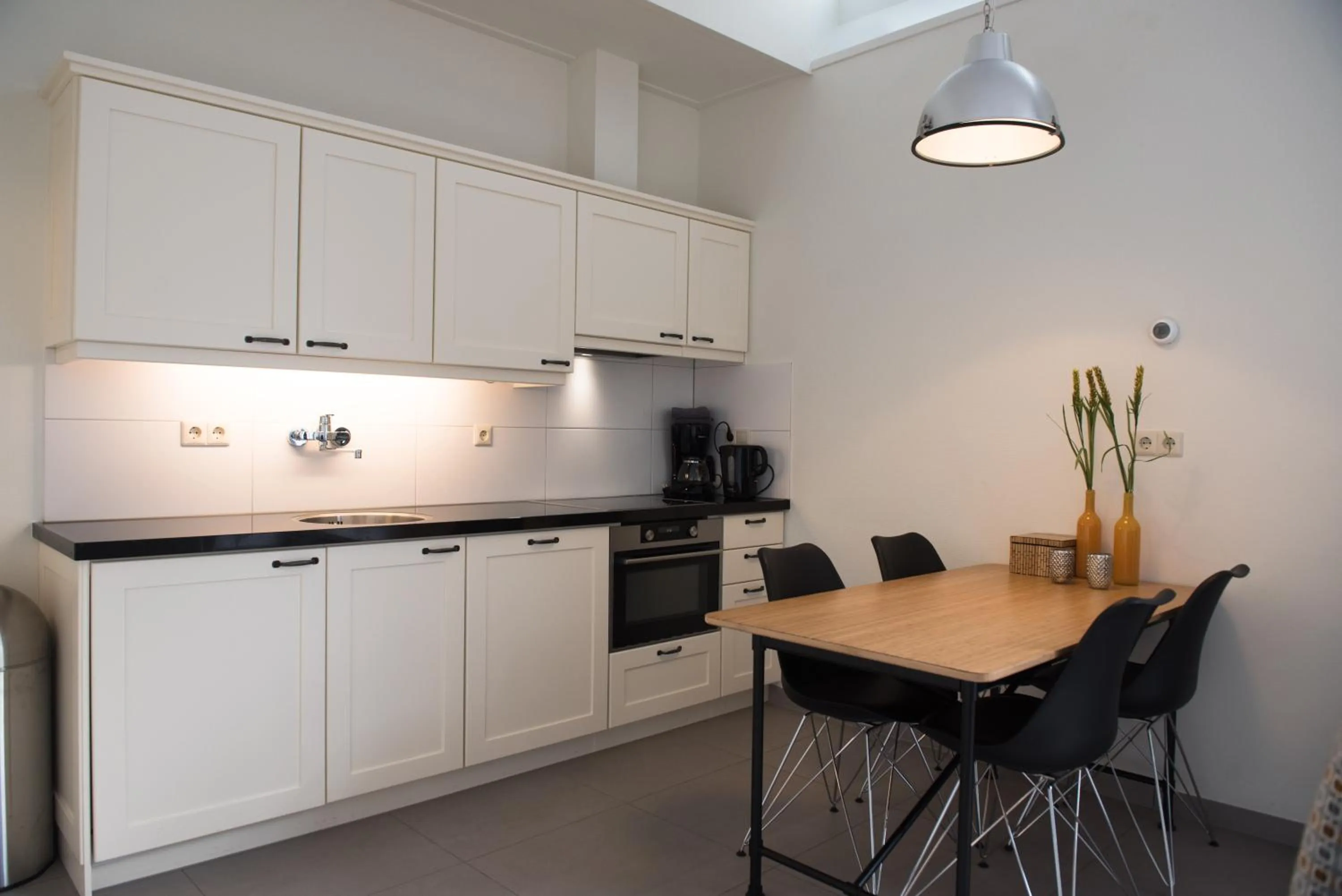 Kitchen or kitchenette in Flonk Hotel Groningen Centre, BW Signature Collection