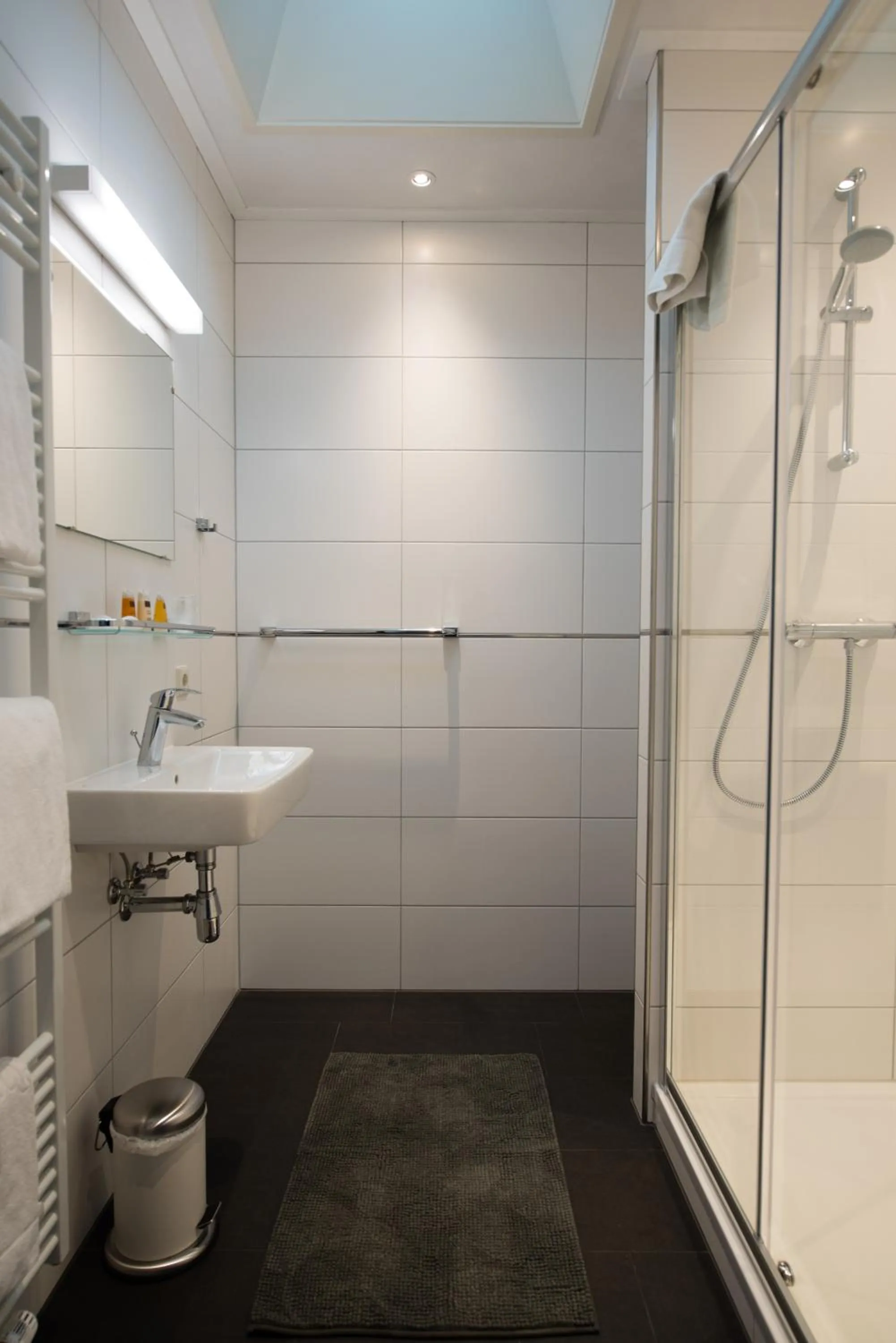 Toilet in Flonk Hotel Groningen Centre, BW Signature Collection