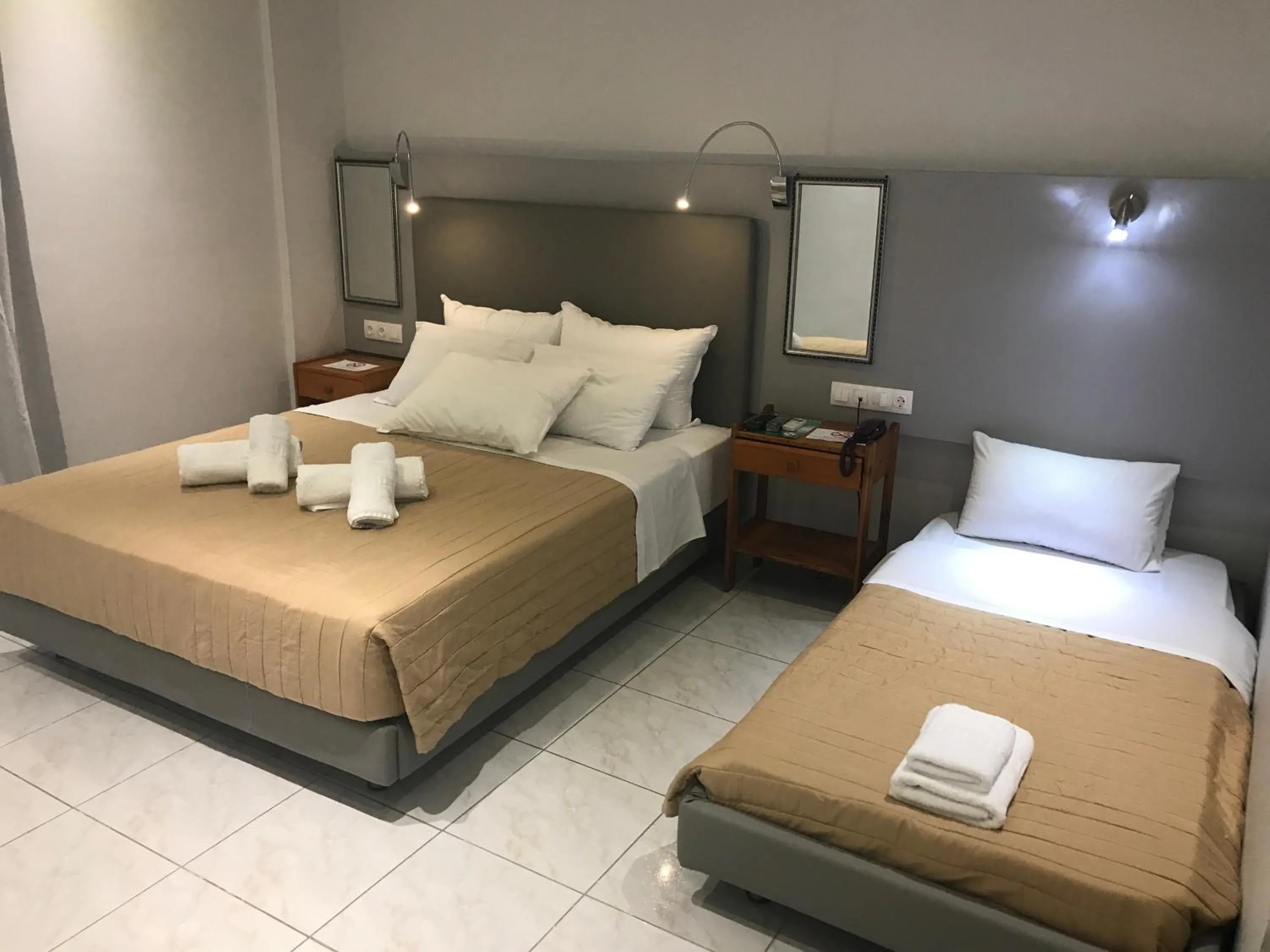 Bed in Atlantis Hotel