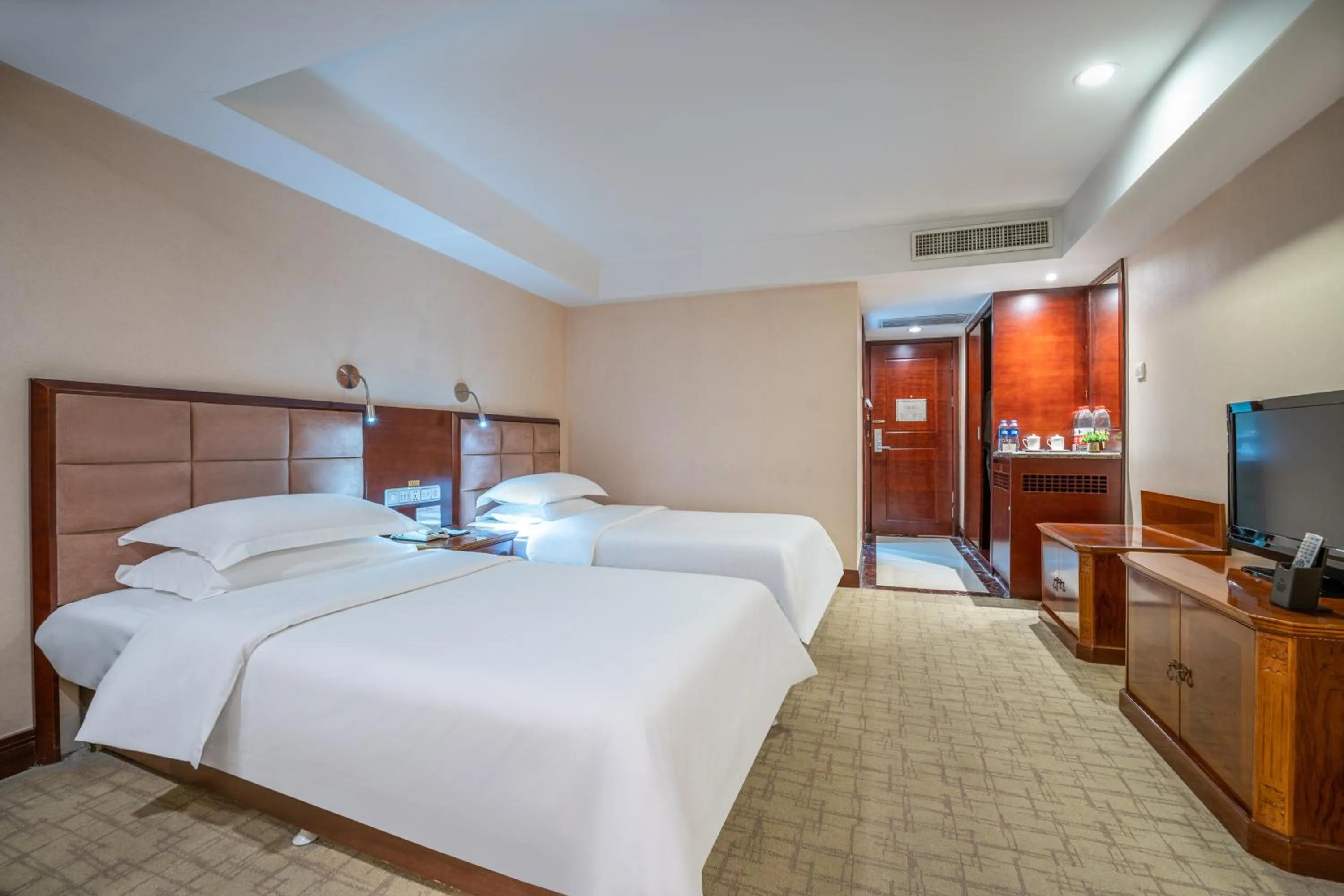 bunk bed, Bed in Baoding Zhong Yin Hotel