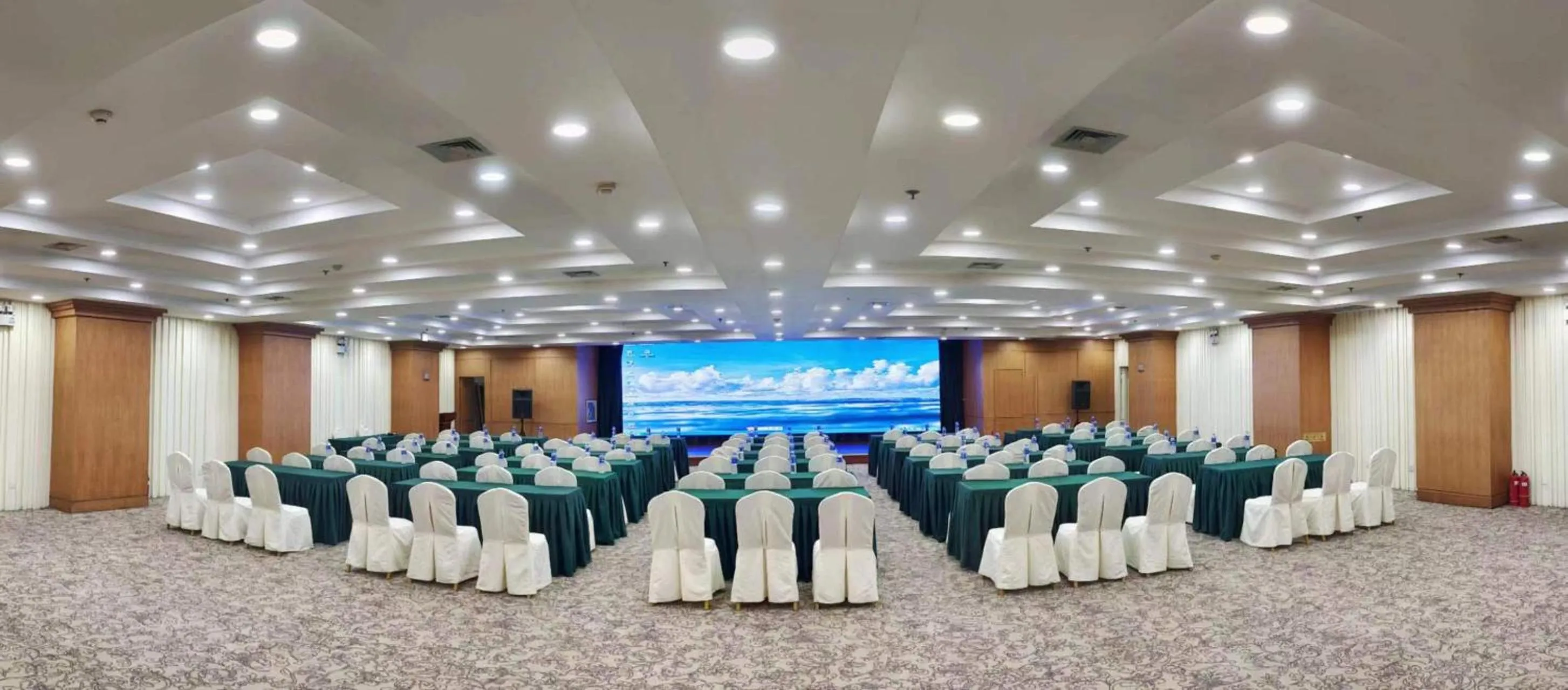 Business facilities in Baoding Zhong Yin Hotel