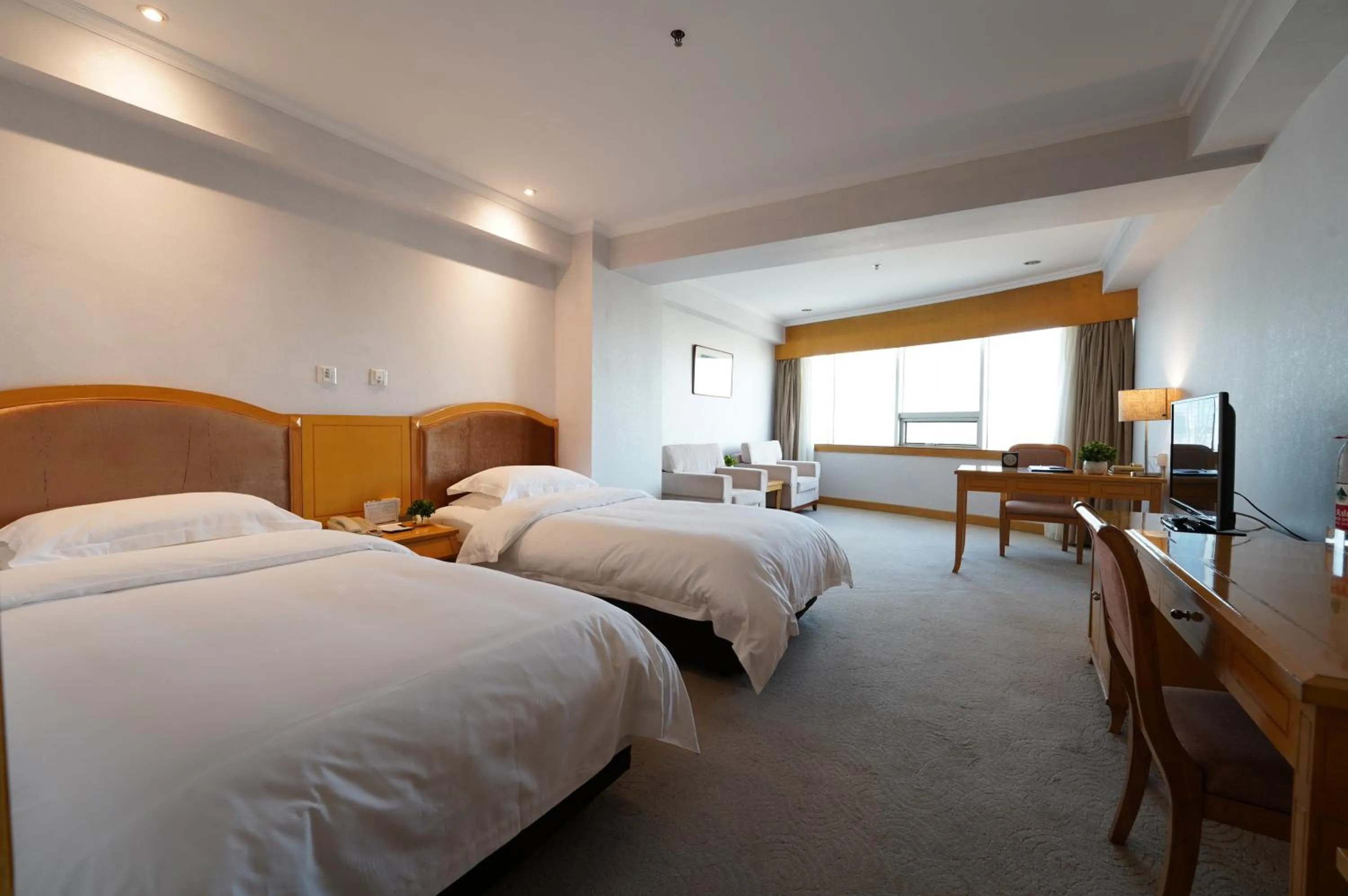 Photo of the whole room, Bed in Baoding Zhong Yin Hotel