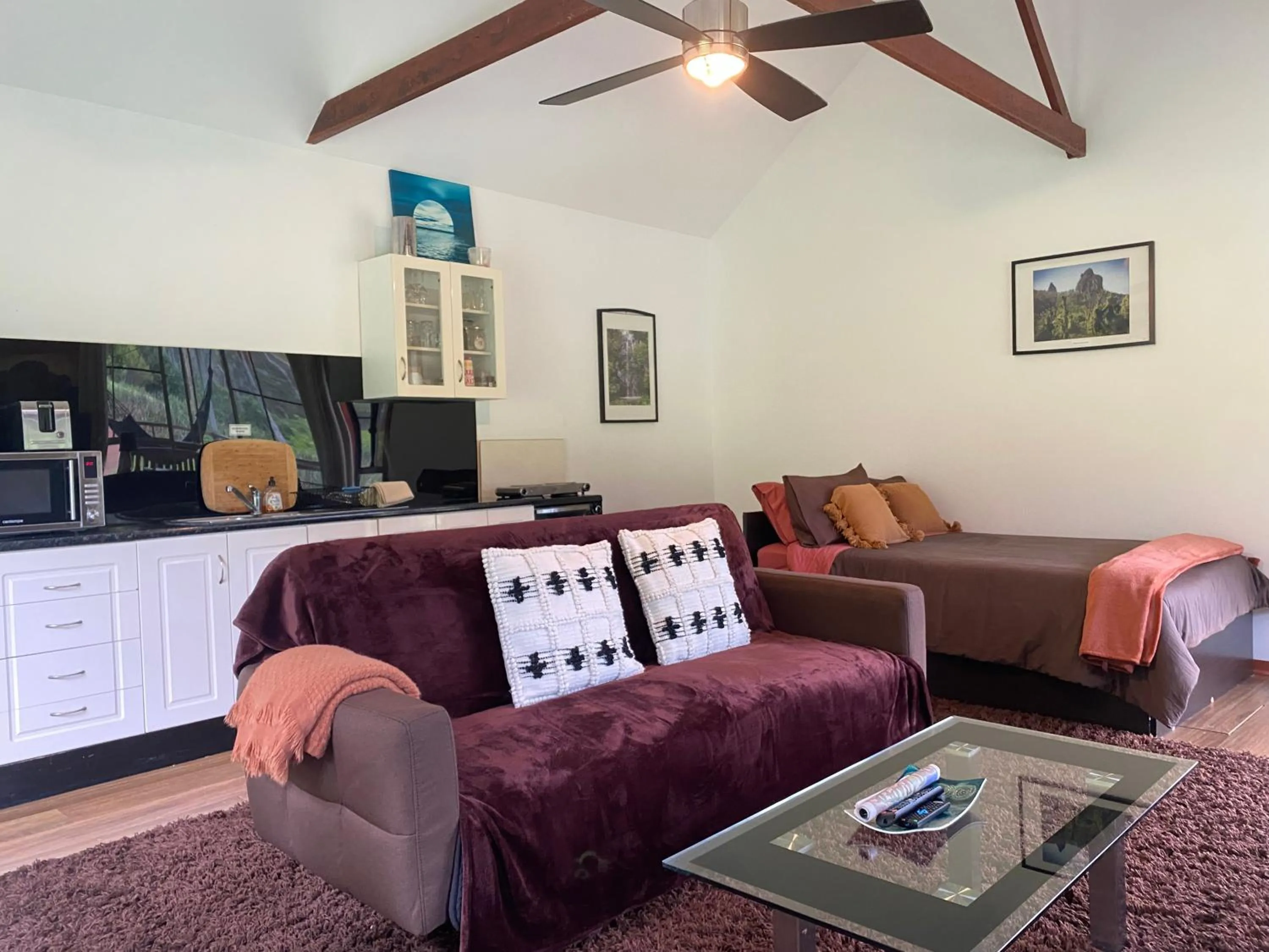 Kitchen or kitchenette in Nimbin waterfall retreat