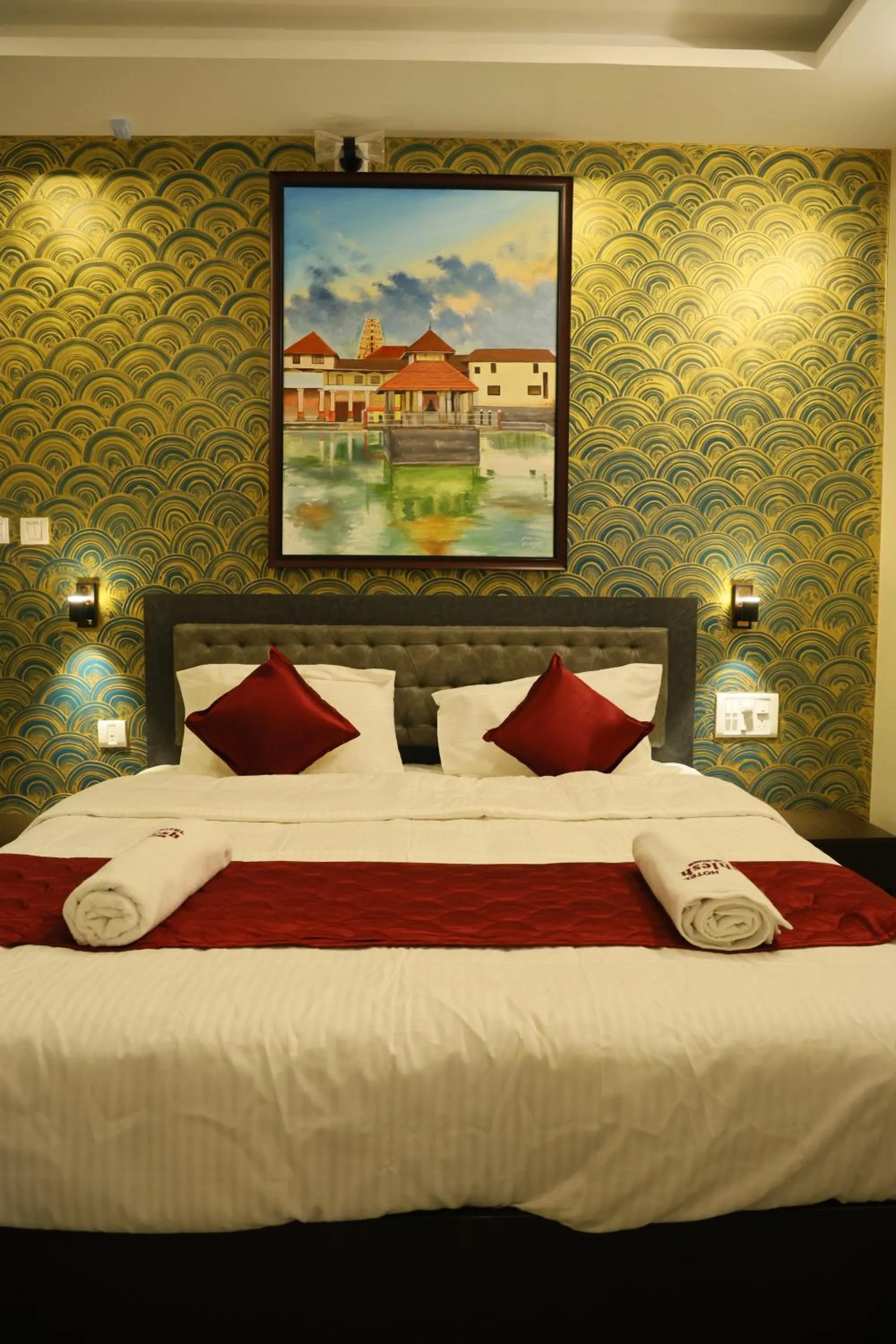 Bed in Hotel Ashlesh Manipal