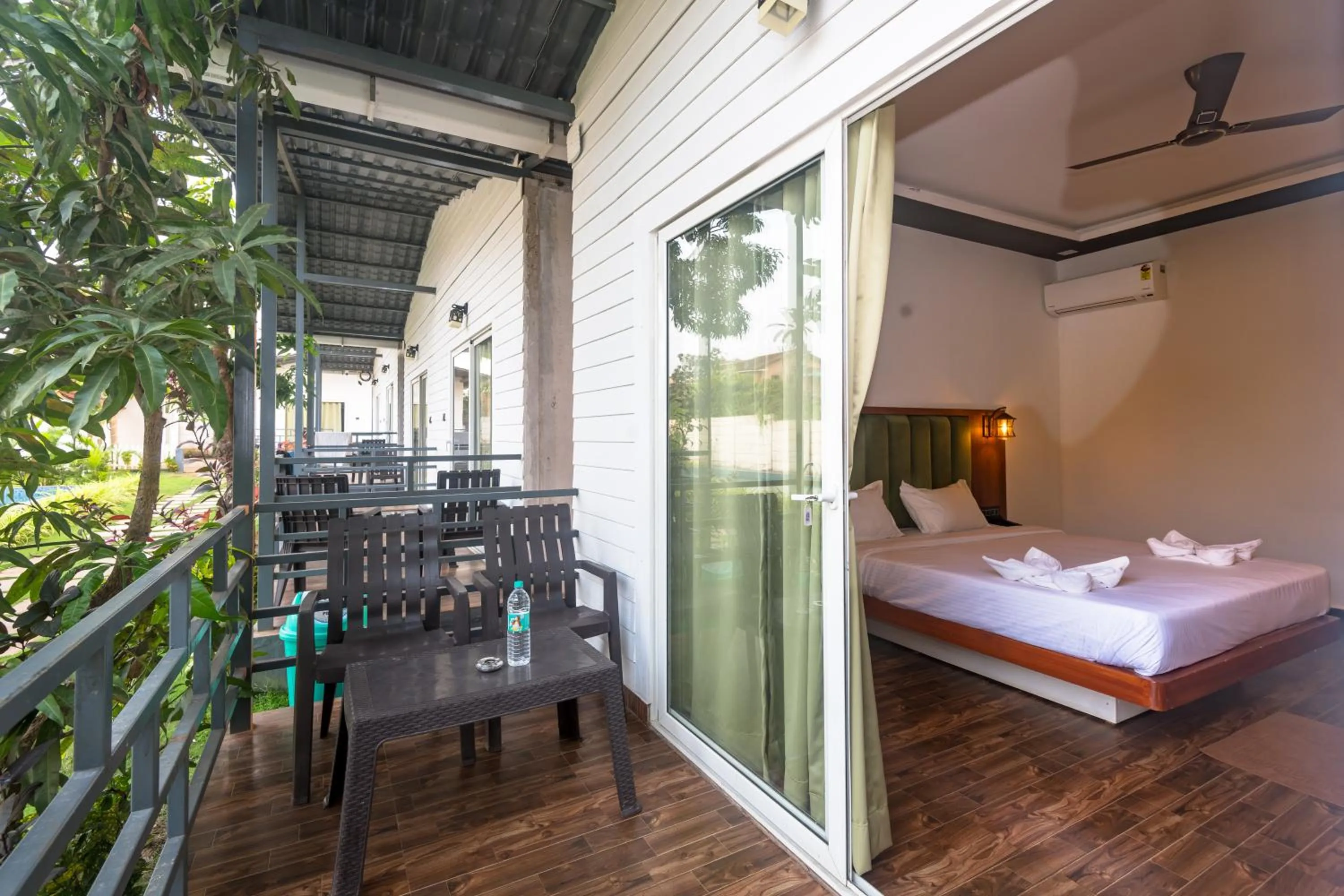 Bed in Rashiva Resort