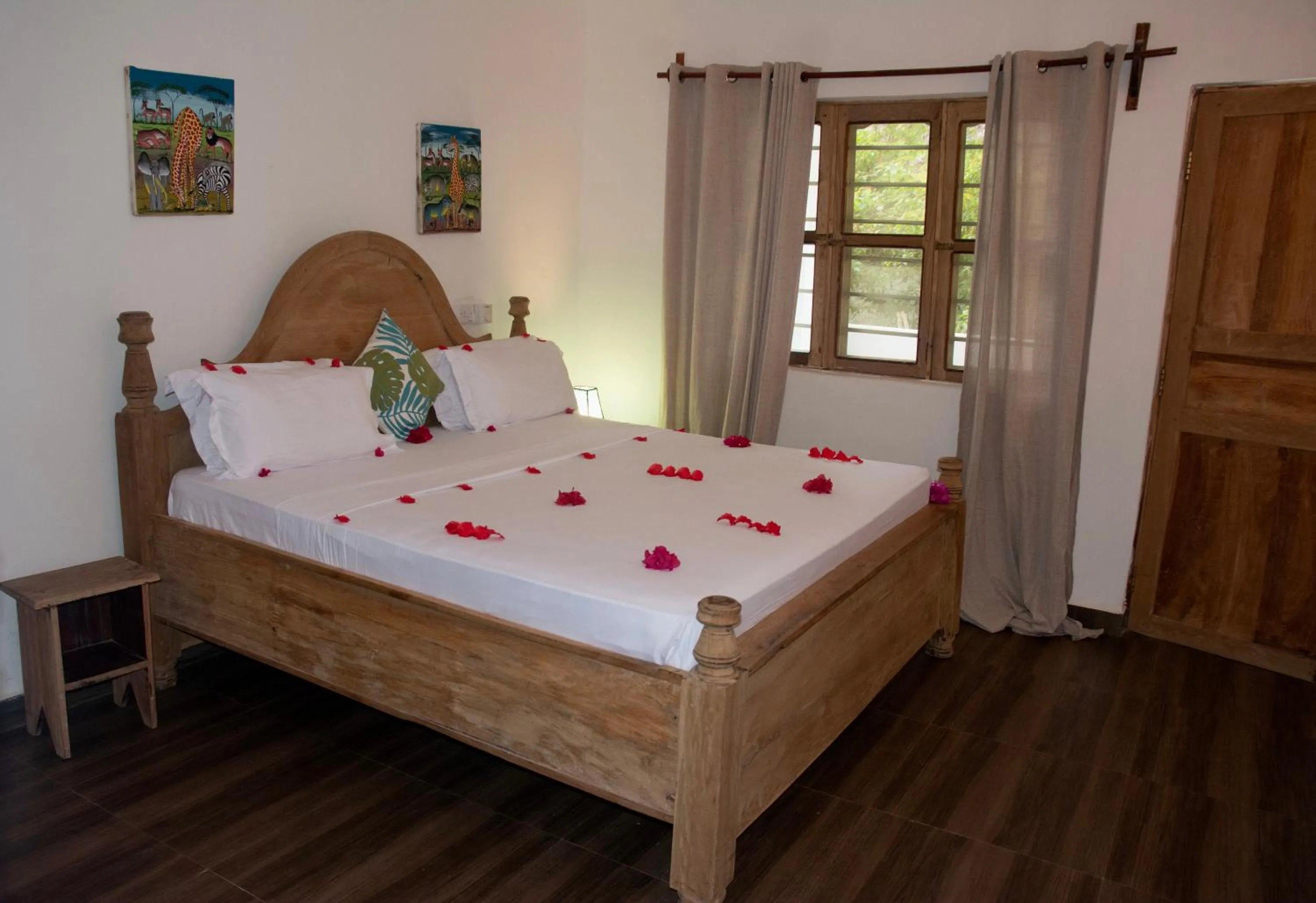 Photo of the whole room, Bed in Bahati Villa