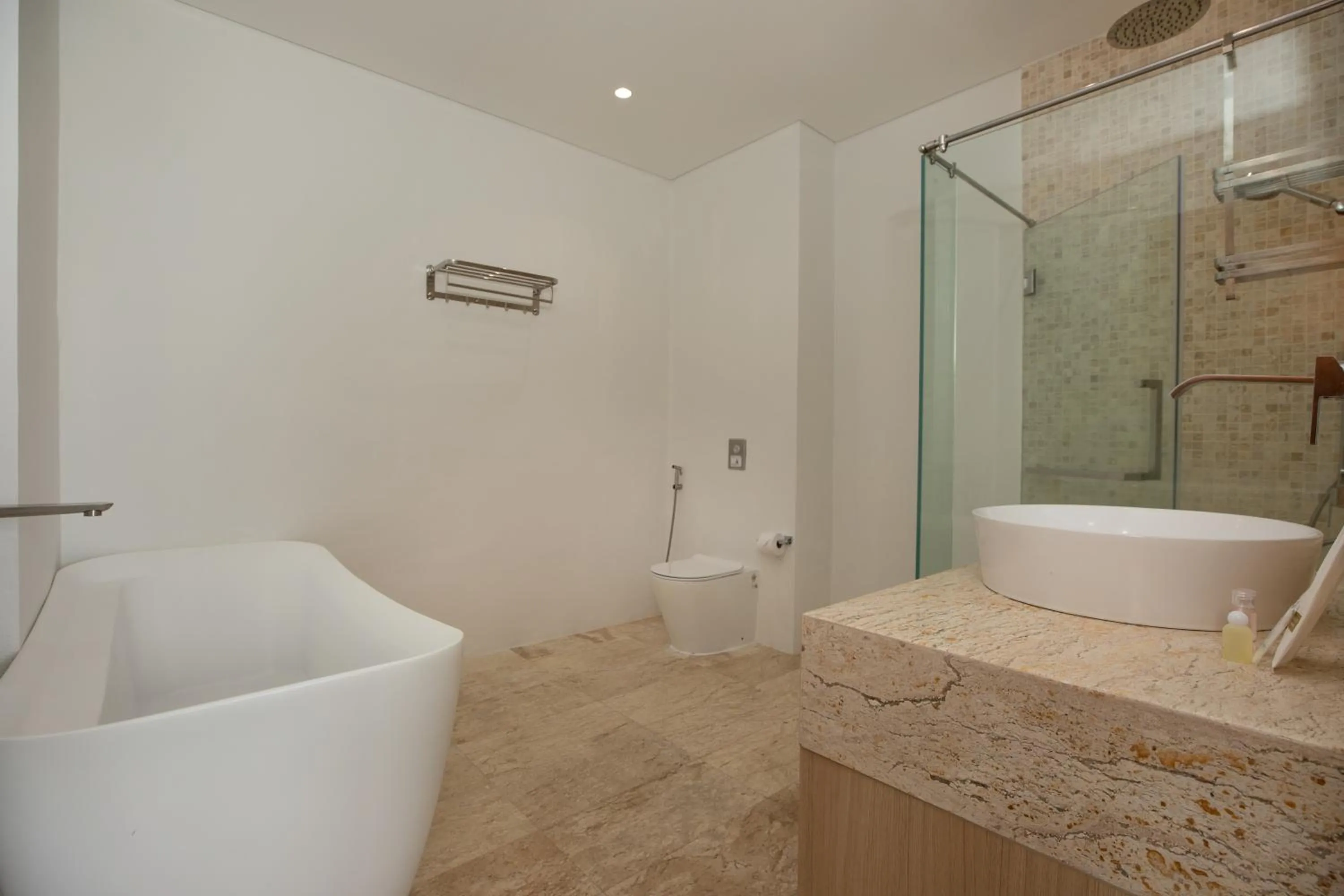 Bathroom in Elite Atoll Serviced Apartments Phuket