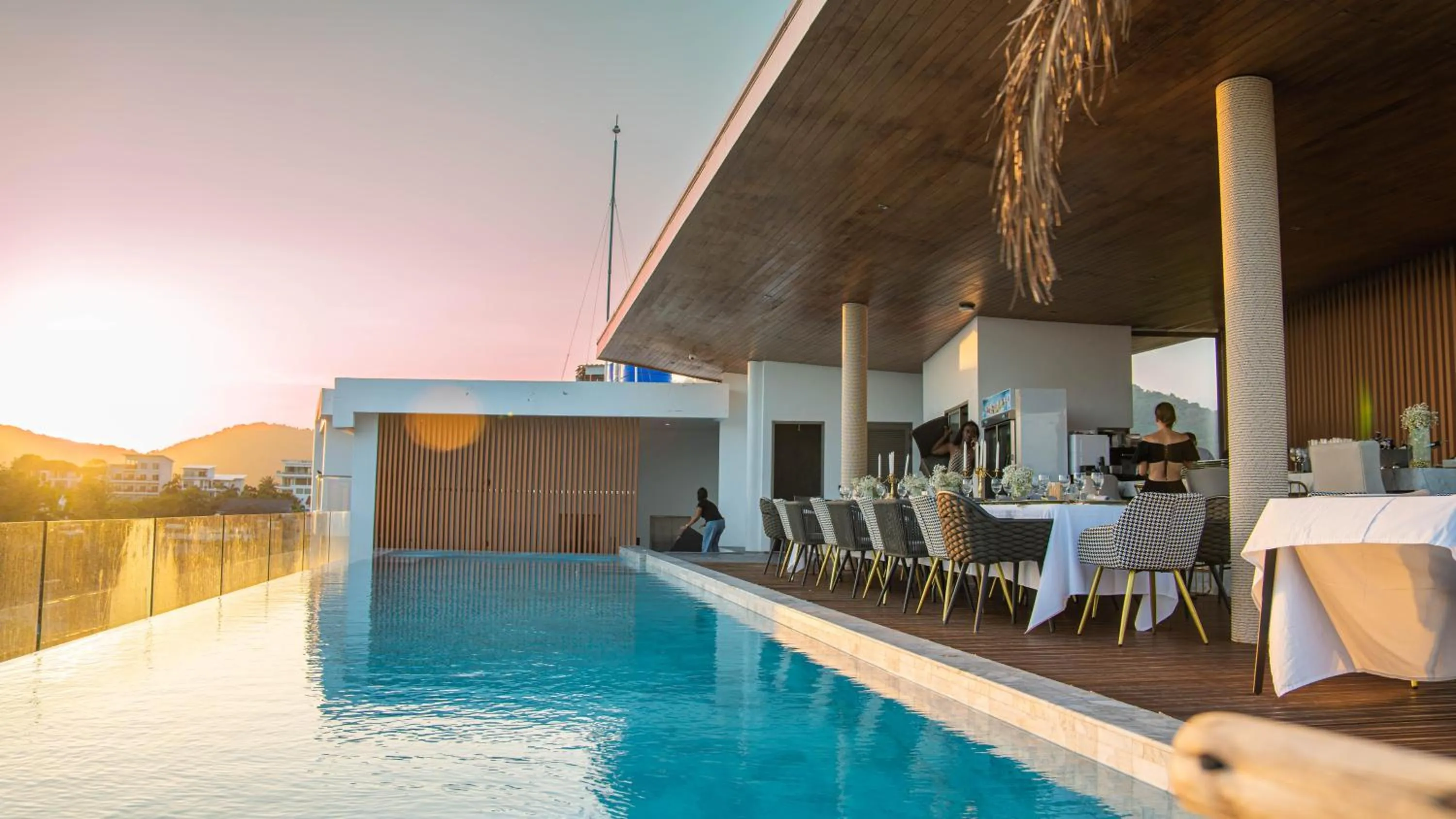 Dining area in Elite Atoll Serviced Apartments Phuket