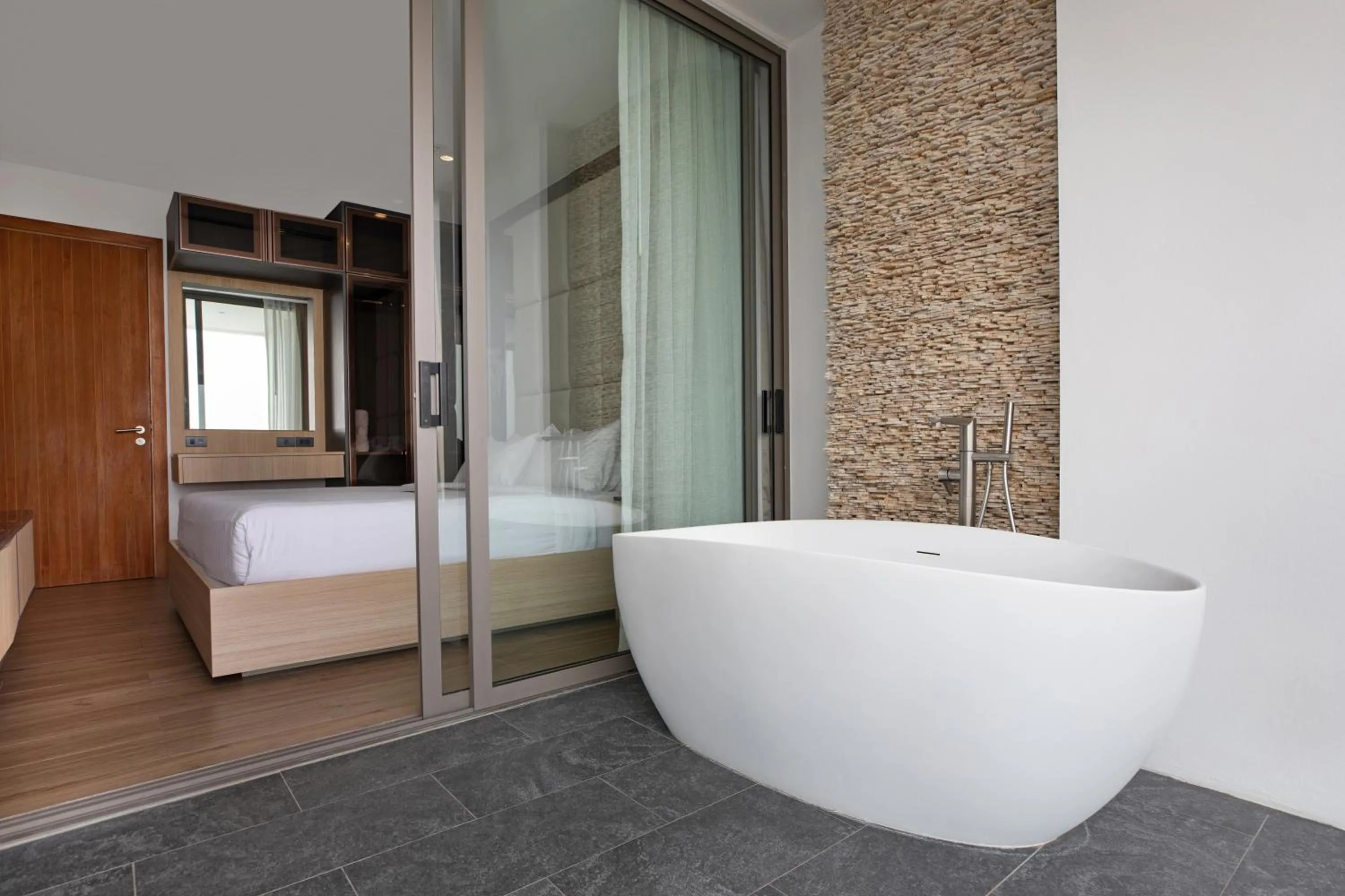 Bedroom, Bed in Elite Atoll Serviced Apartments Phuket