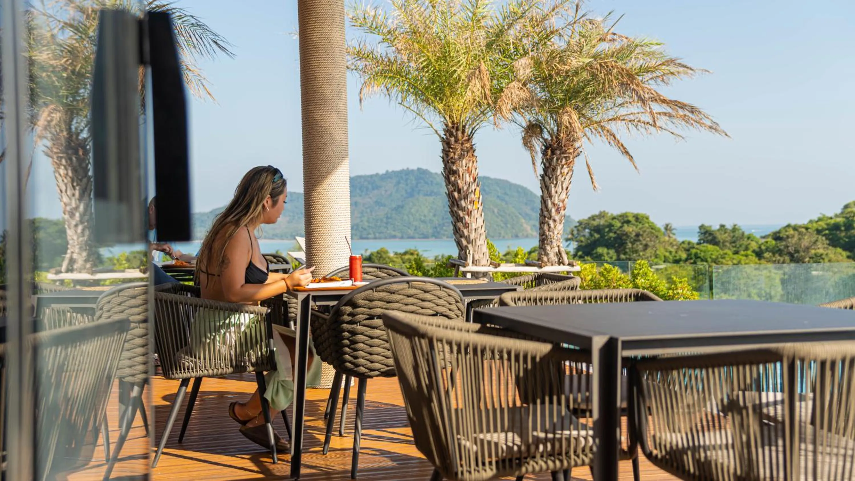 Restaurant/places to eat in Elite Atoll Serviced Apartments Phuket